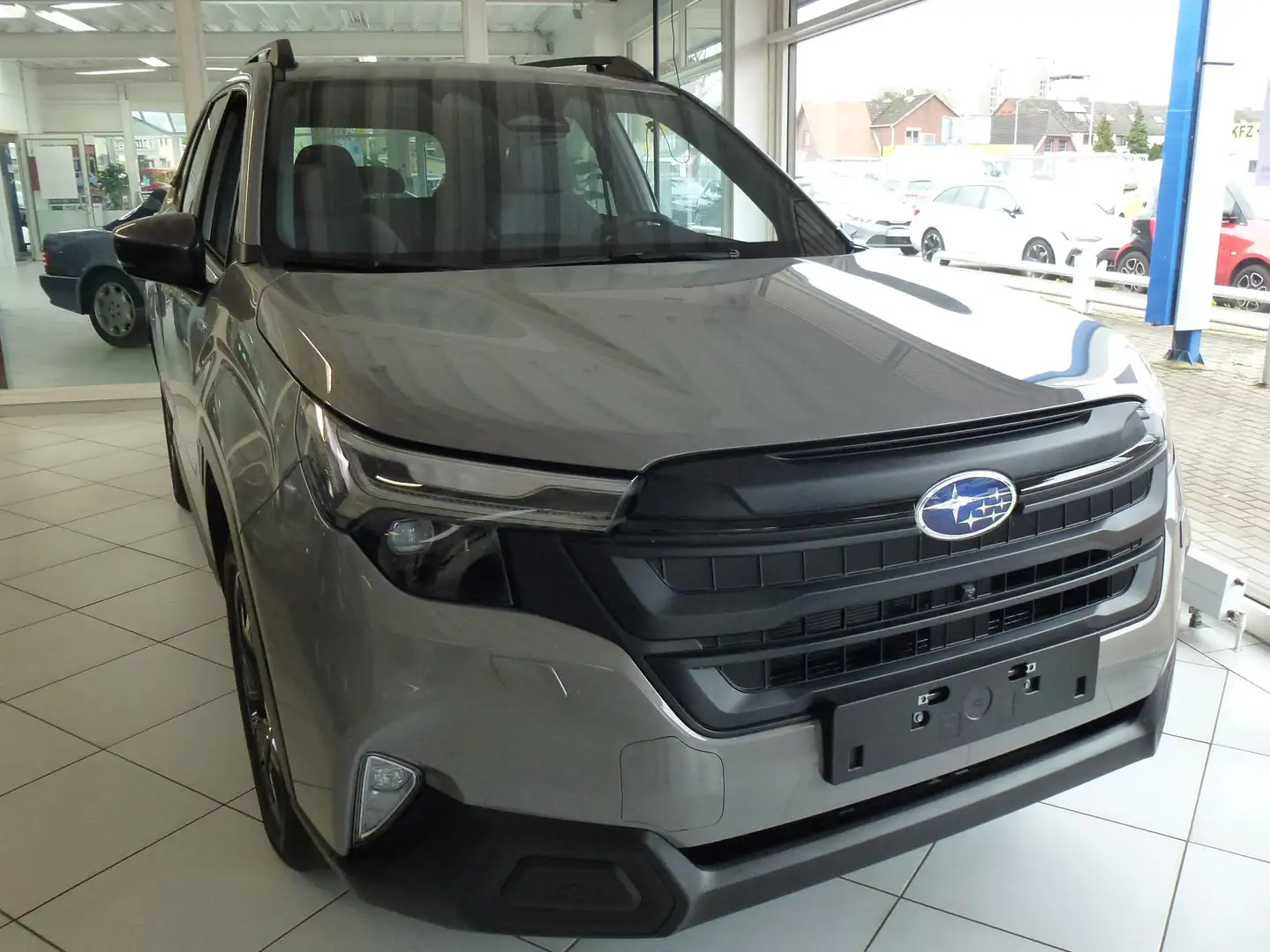 Subaru Forester Forester 2.0X Lineartronic Exclusive+ Silber - 2