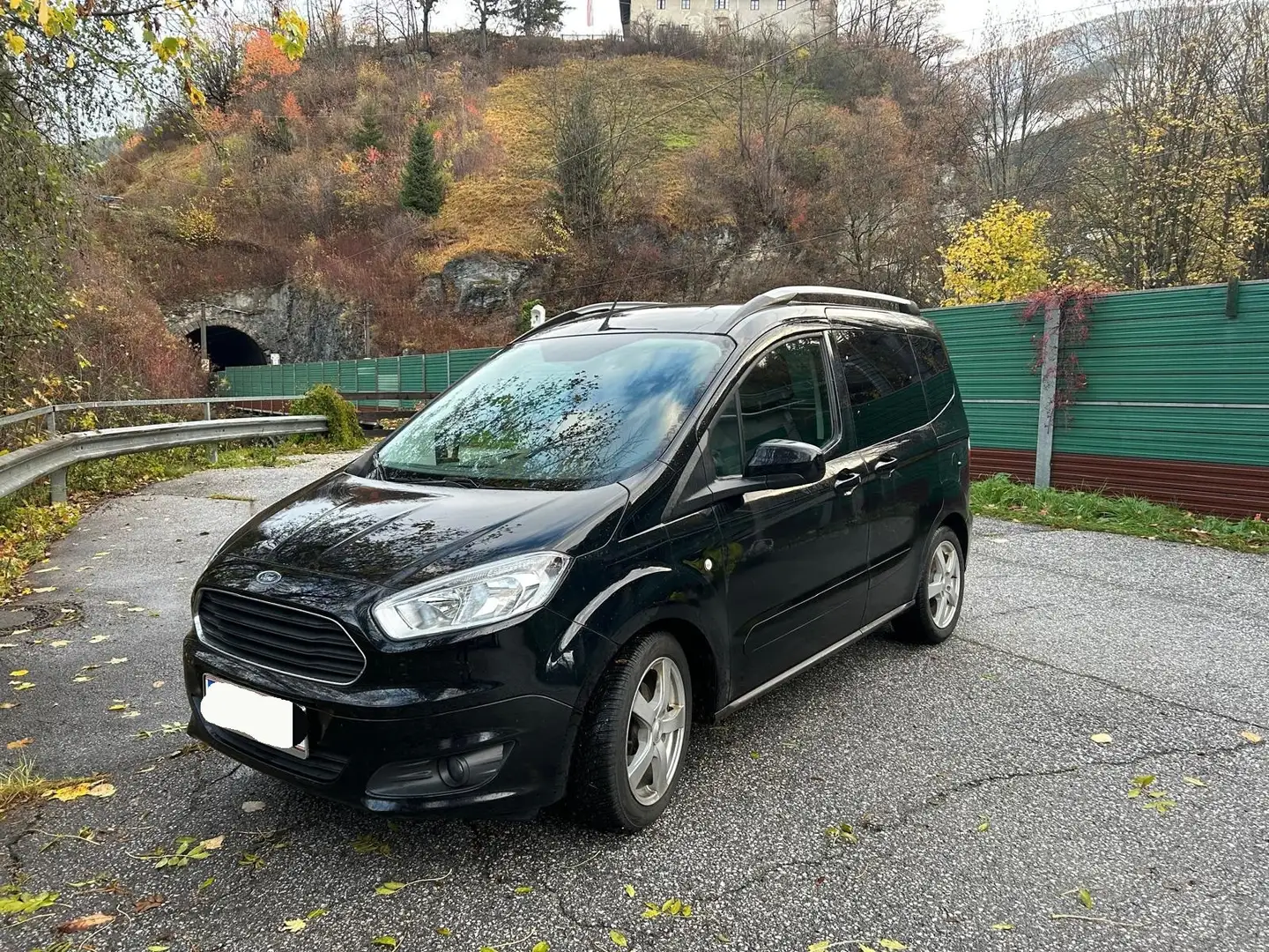 Ford Tourneo Schwarz - 1