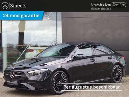 Mercedes-Benz A 180 AMG Line | Panoramadak | Trekhaak | Keyless | Mult