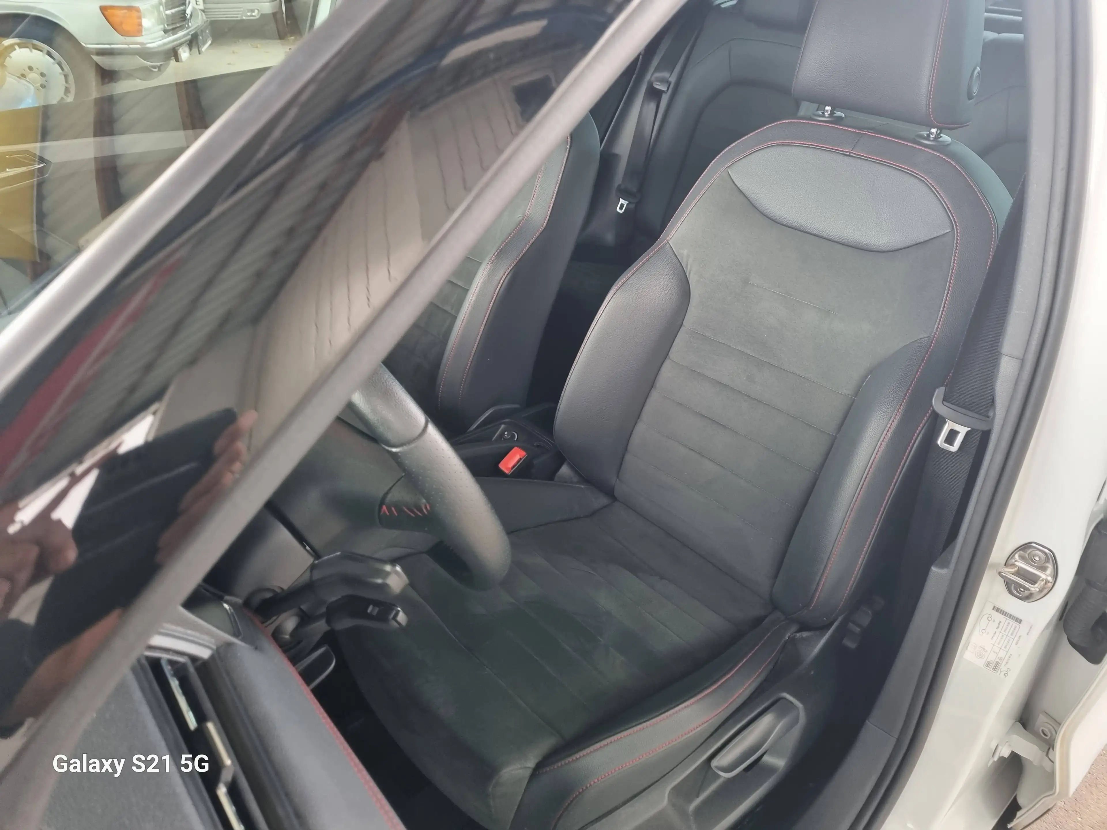 SEAT Arona 1,0 FR Austria Edition - Topzustand! — photo 14