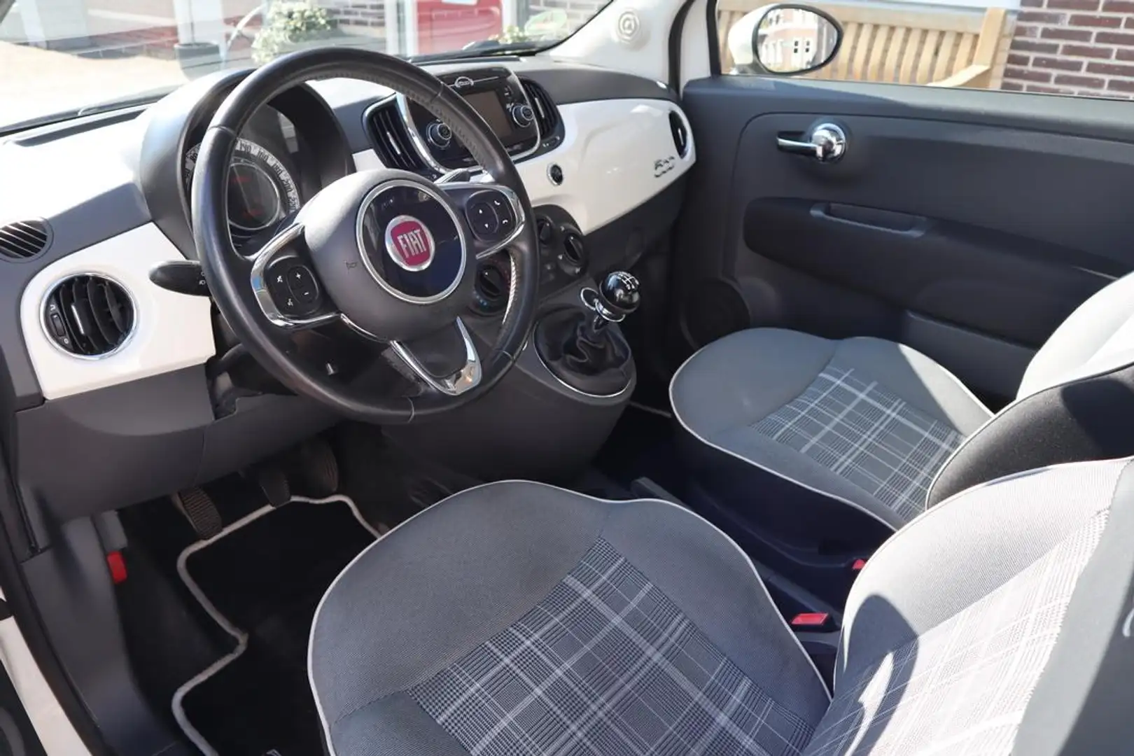 Fiat 500 1.2 Lounge | Panoramadak | Parkeersensoren | Verch Wit - 2