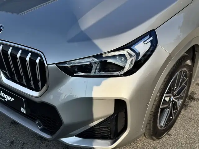 BMW X1 view 3