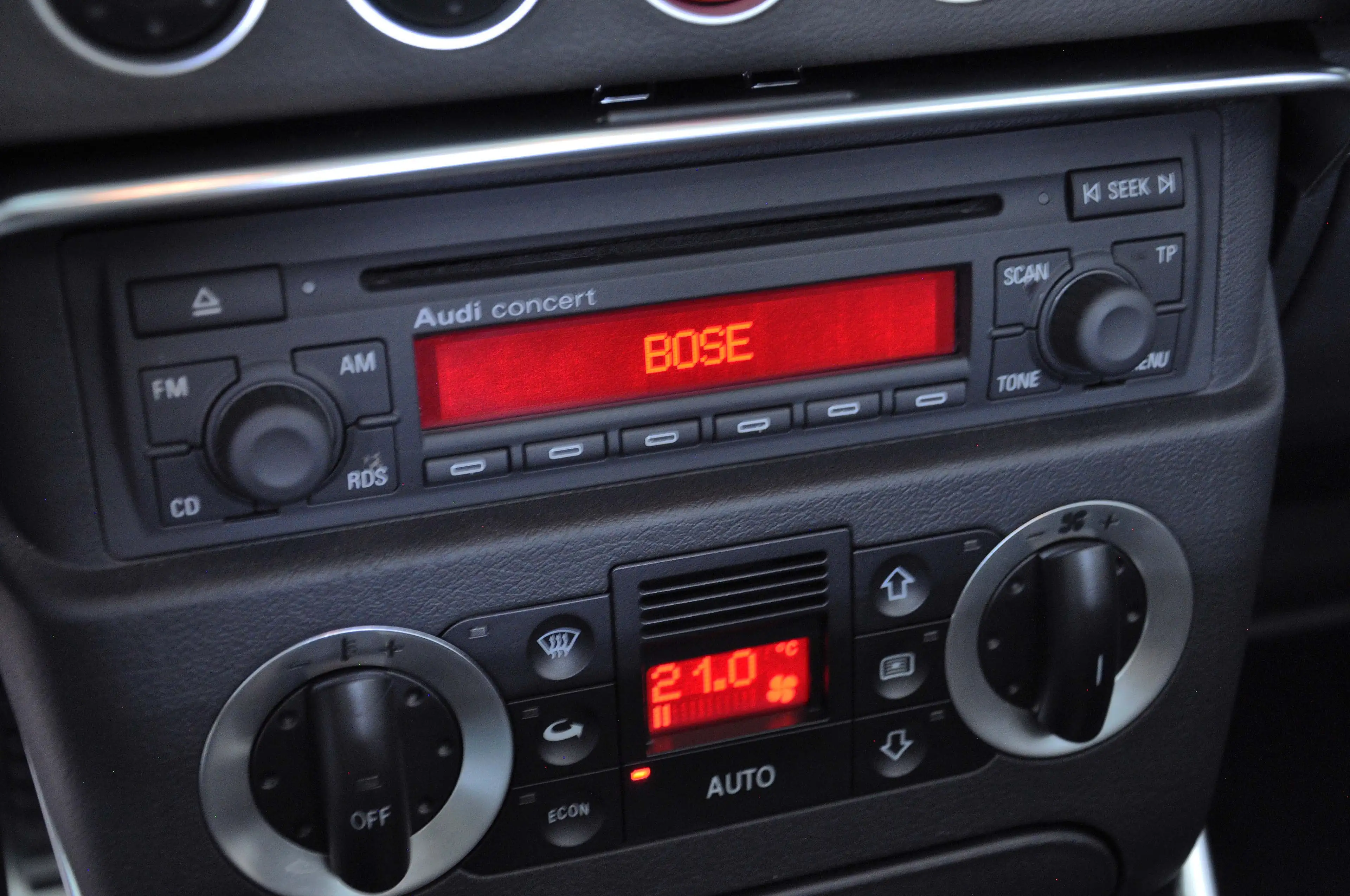 Audi TT Roadster Quattro S-Line ! Erst 018.808 km ! Sammlerzustand ! — photo 14