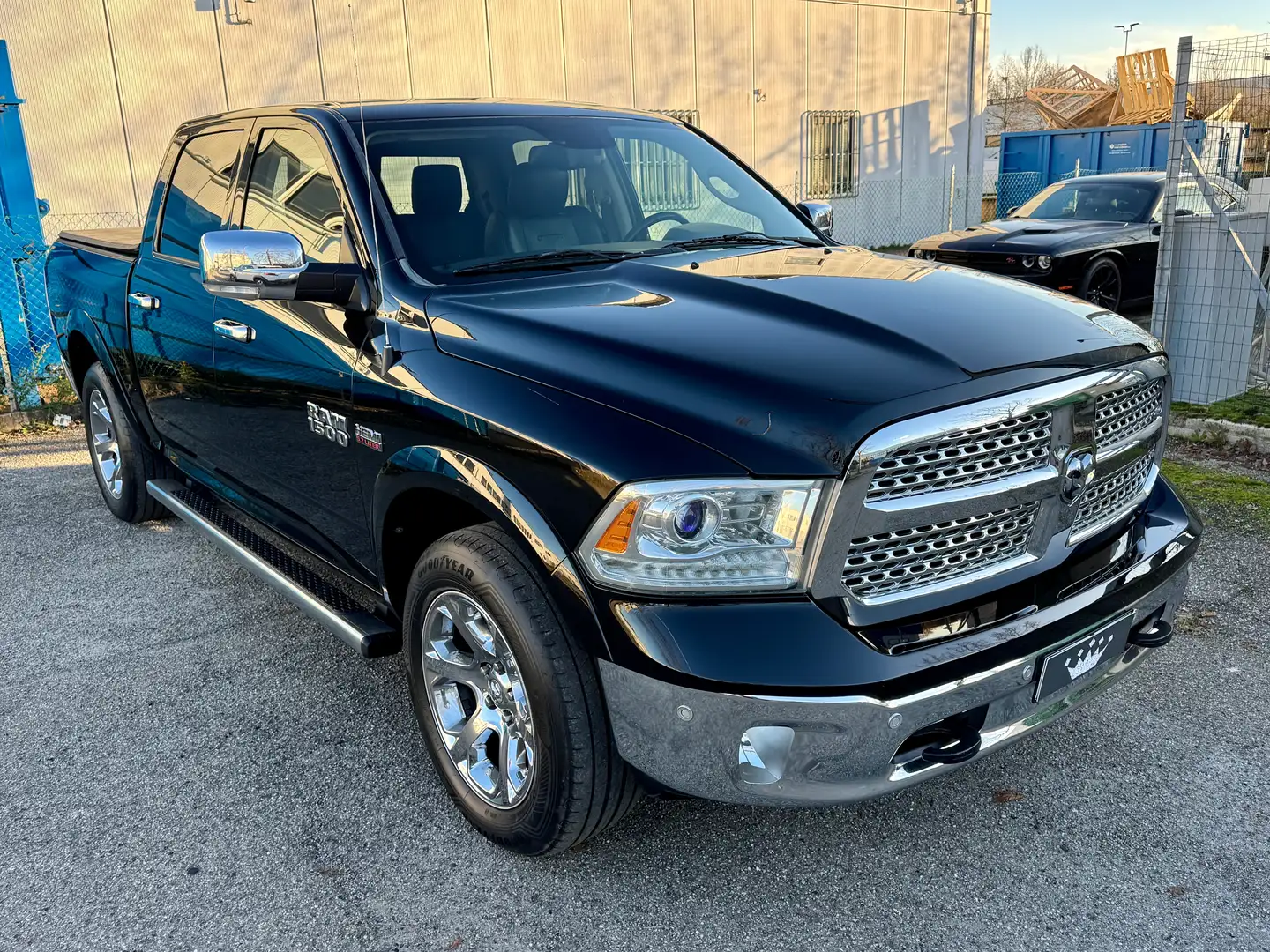 Dodge RAM Ram 1500 5.7L V8 4x4 Crew Laramie! Unico propr. ! Nero - 2