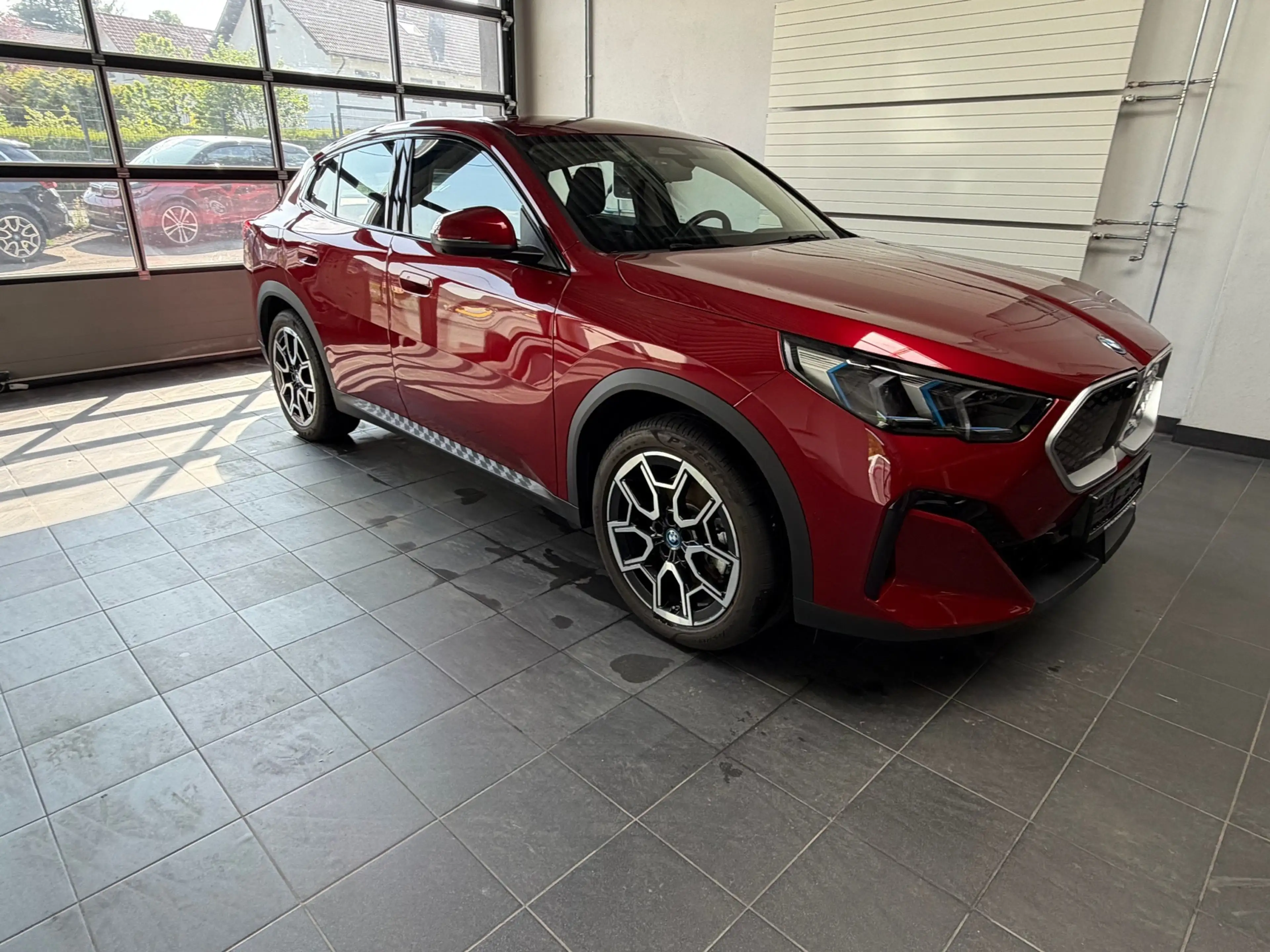 BMW iX2 30 xDrive  Leder Vernasca_Headup_AHK_el.Aktivsitz — photo 4