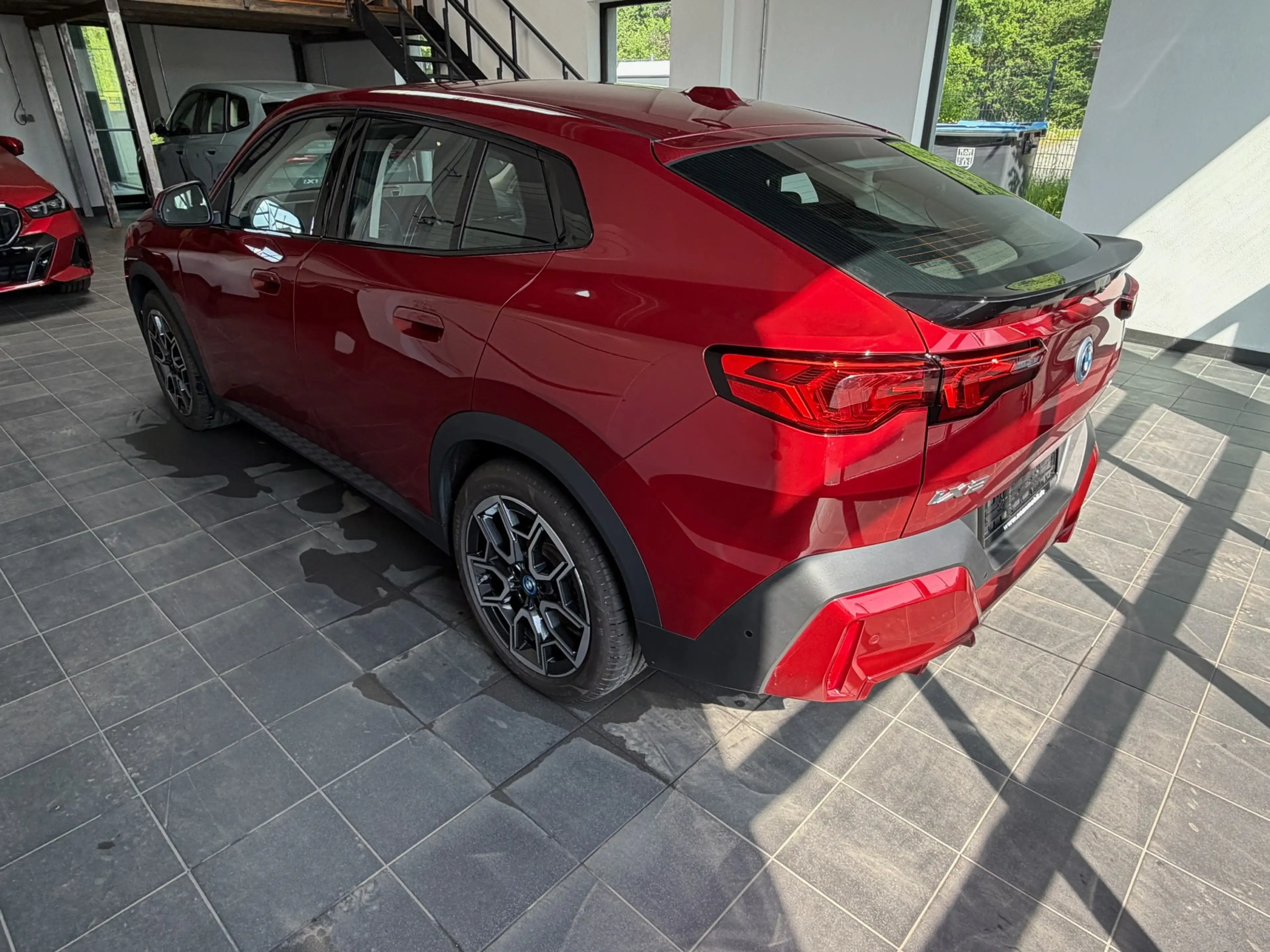 BMW iX2 30 xDrive  Leder Vernasca_Headup_AHK_el.Aktivsitz — photo 7