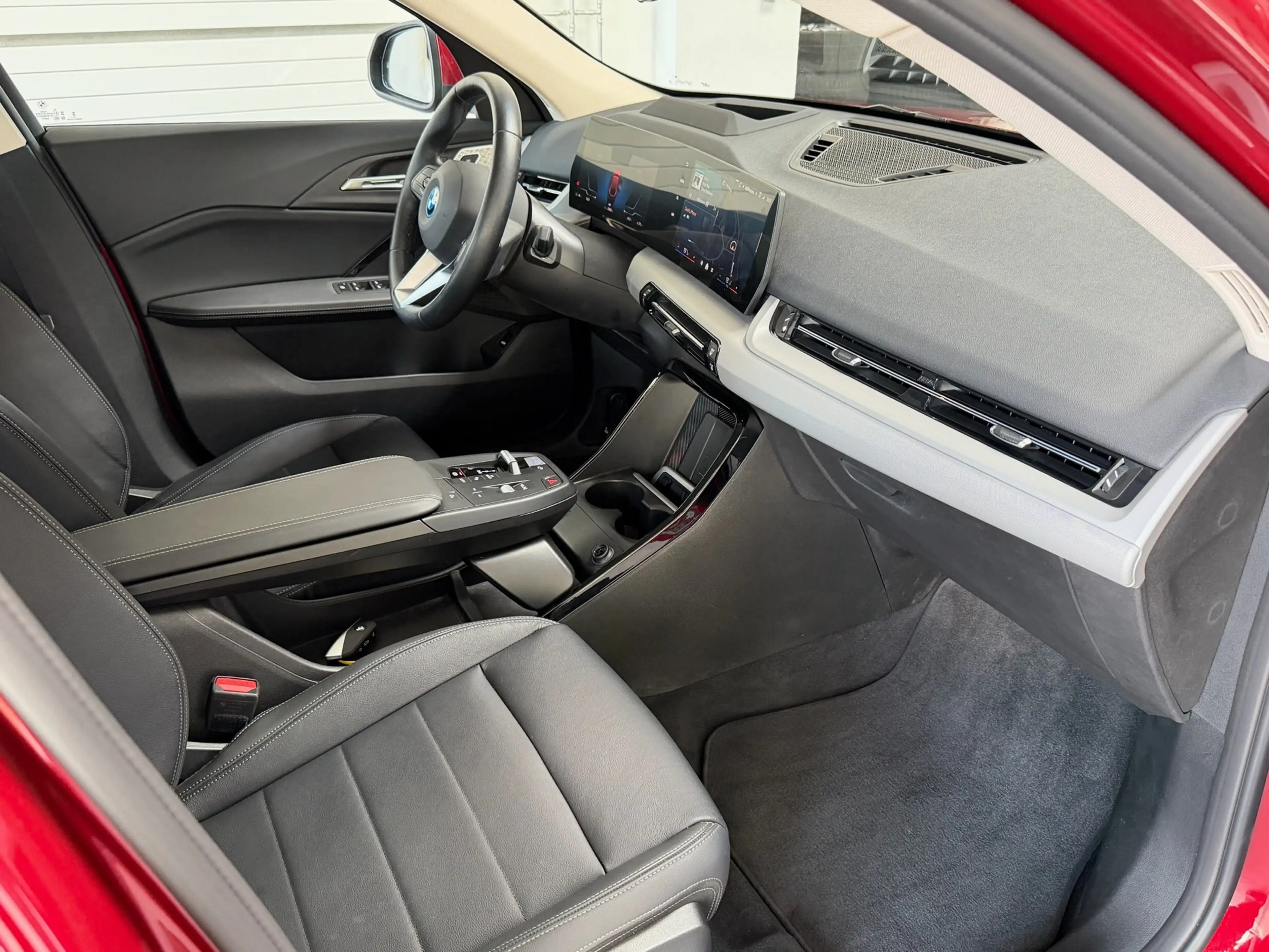 BMW iX2 30 xDrive  Leder Vernasca_Headup_AHK_el.Aktivsitz — photo 15
