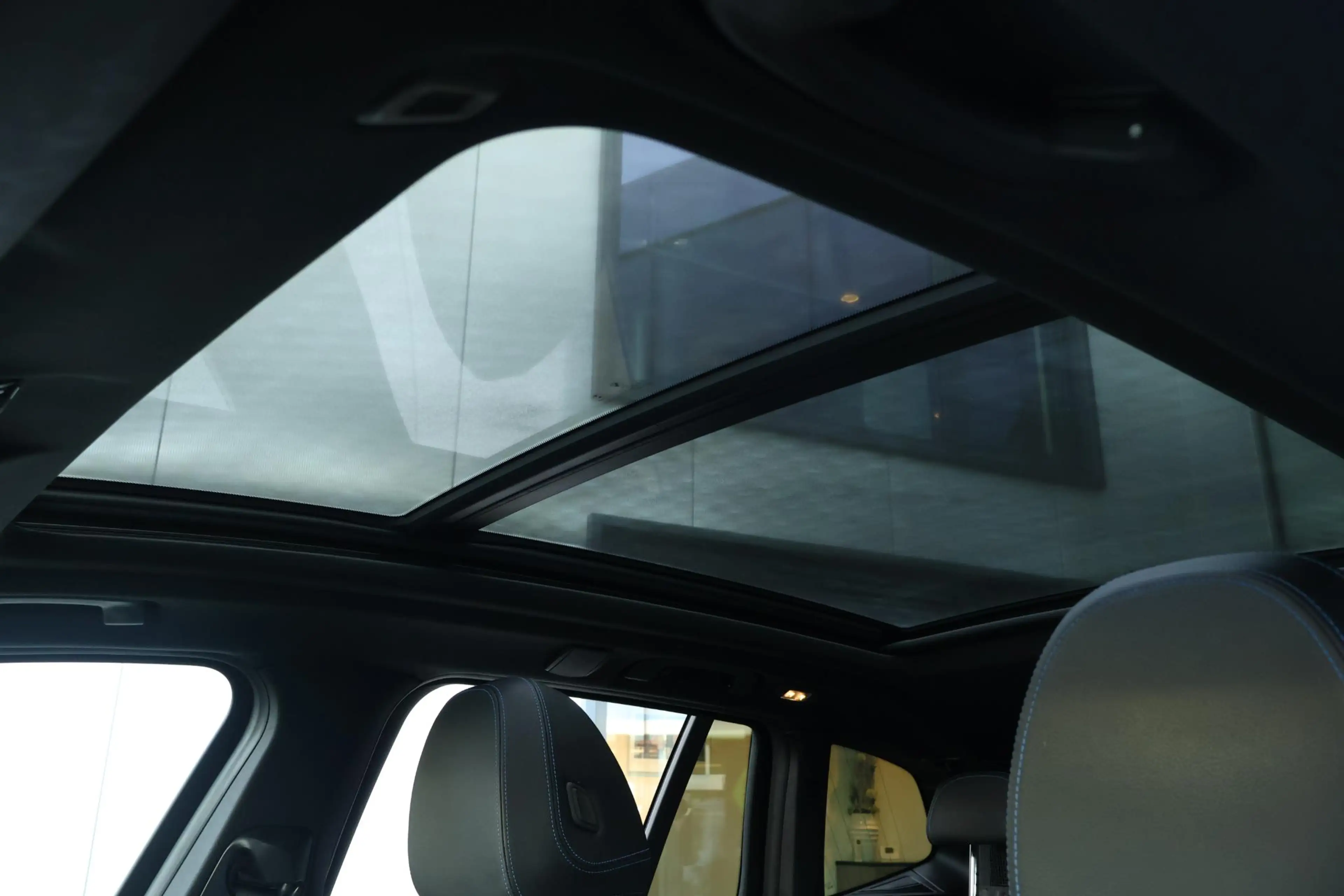 BMW iX3 High Executive 80 kWh / M-sport / Harman Kardon / — photo 14