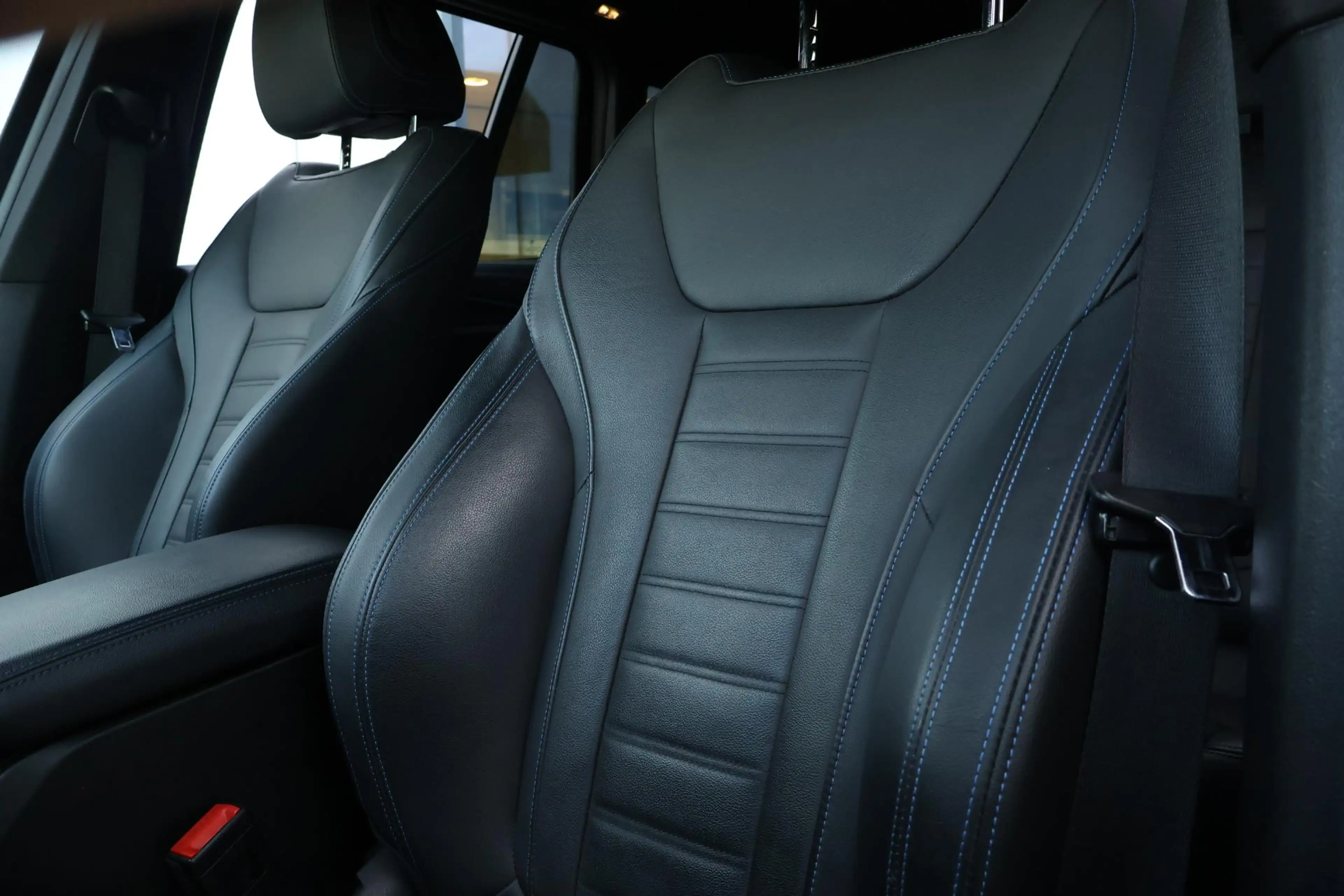 BMW iX3 High Executive 80 kWh / M-sport / Harman Kardon / — photo 13