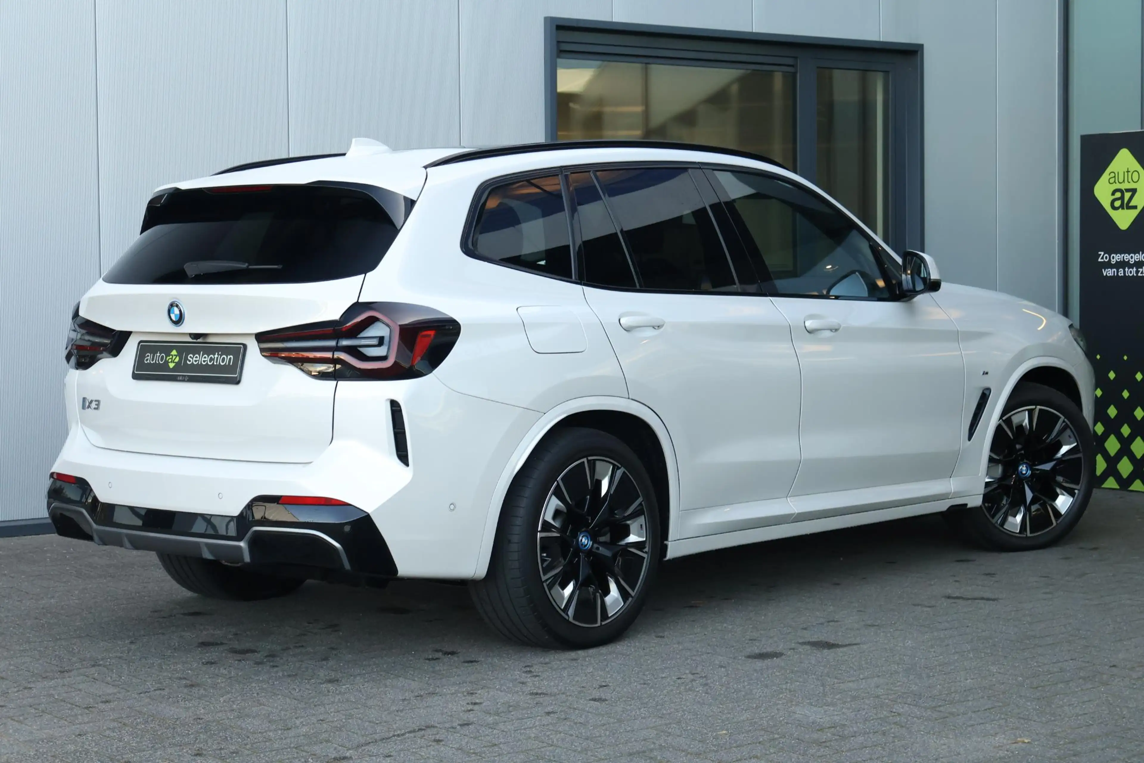 BMW iX3 High Executive 80 kWh / M-sport / Harman Kardon / — photo 8