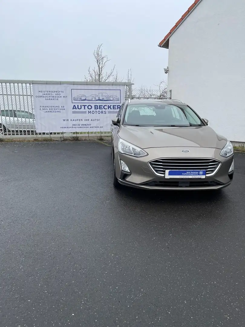 Ford Focus Turnier Cool & Connect Autom. ab 3,9% fina Gold - 1