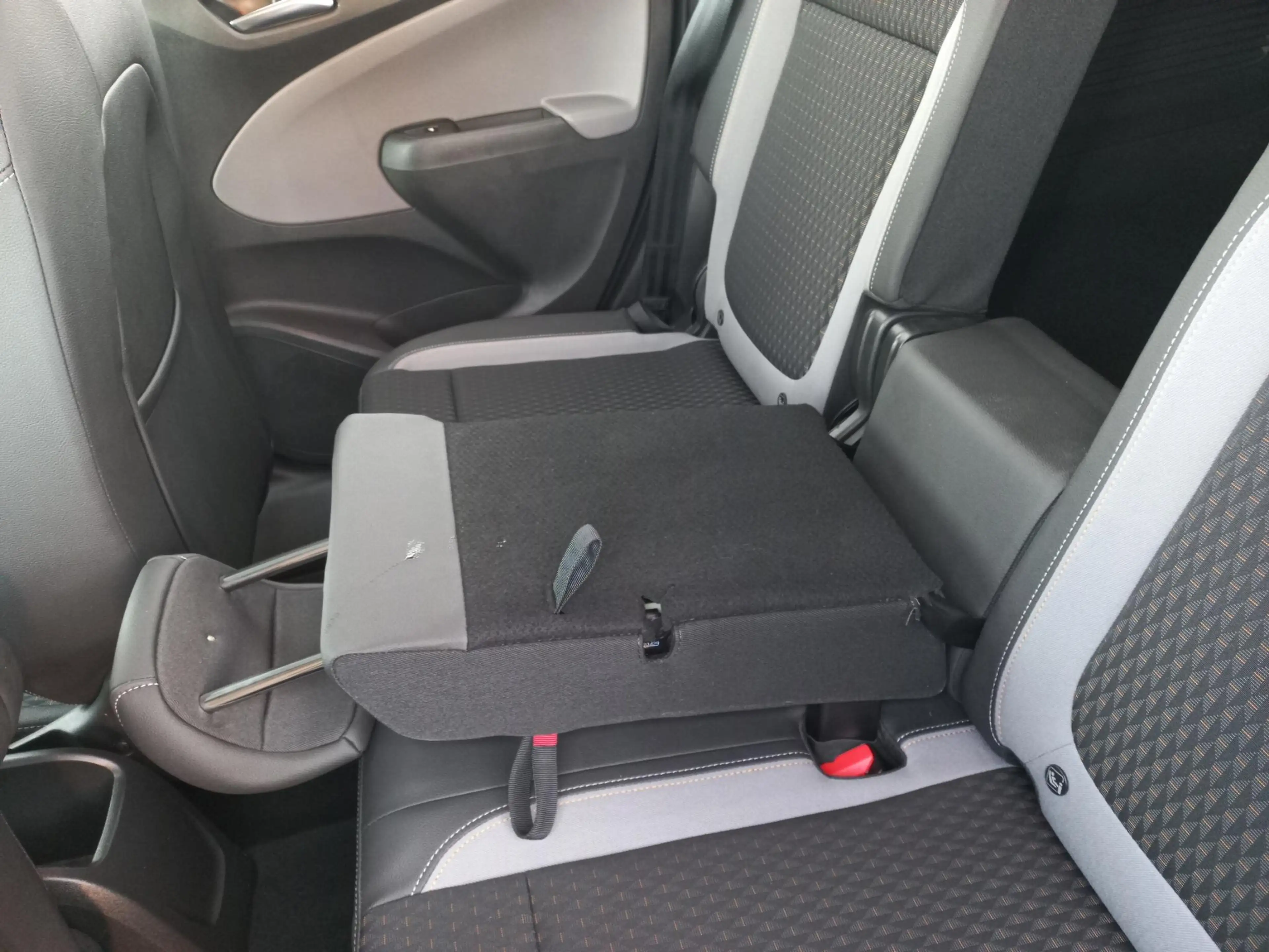 Opel Crossland X 1.2T 110pk Innovation | Climate control | Navigati — photo 15