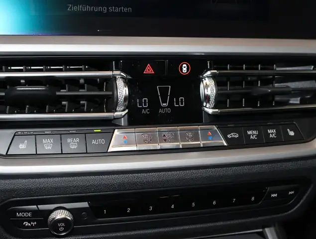 BMW 3 Series view 15