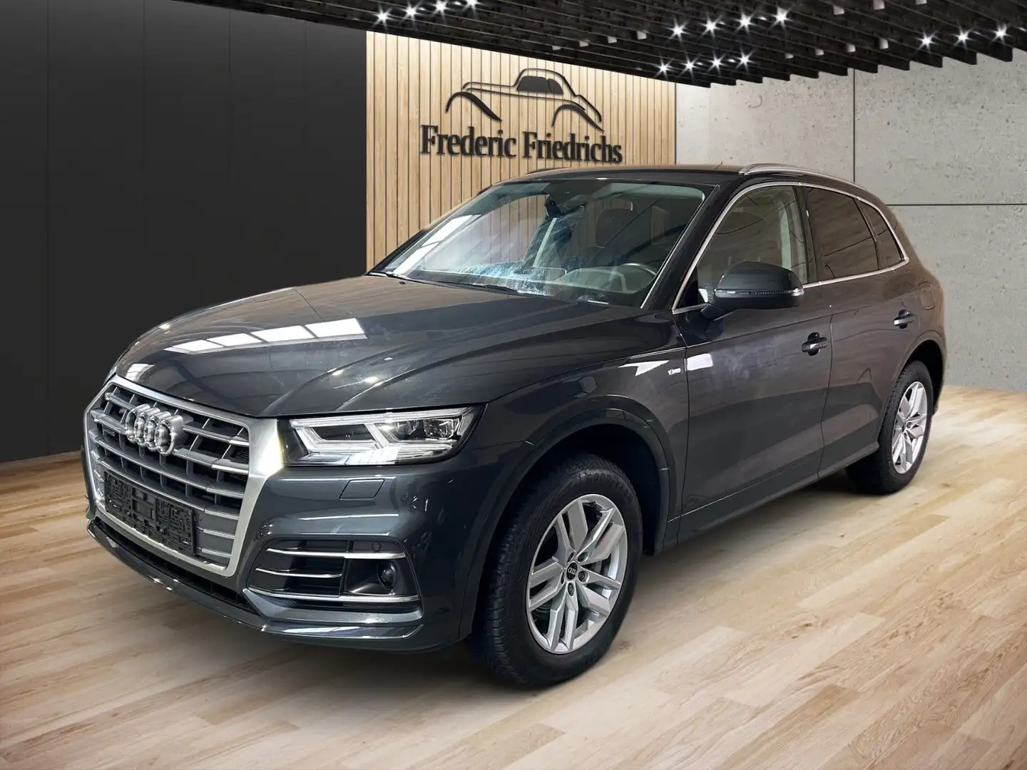 Audi Q5 50 TFSI e quattro design s-line Grau - 1