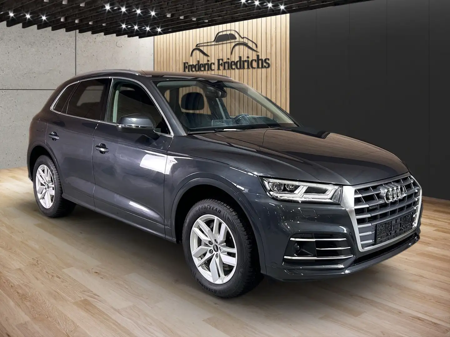 Audi Q5 50 TFSI e quattro design s-line Grau - 2