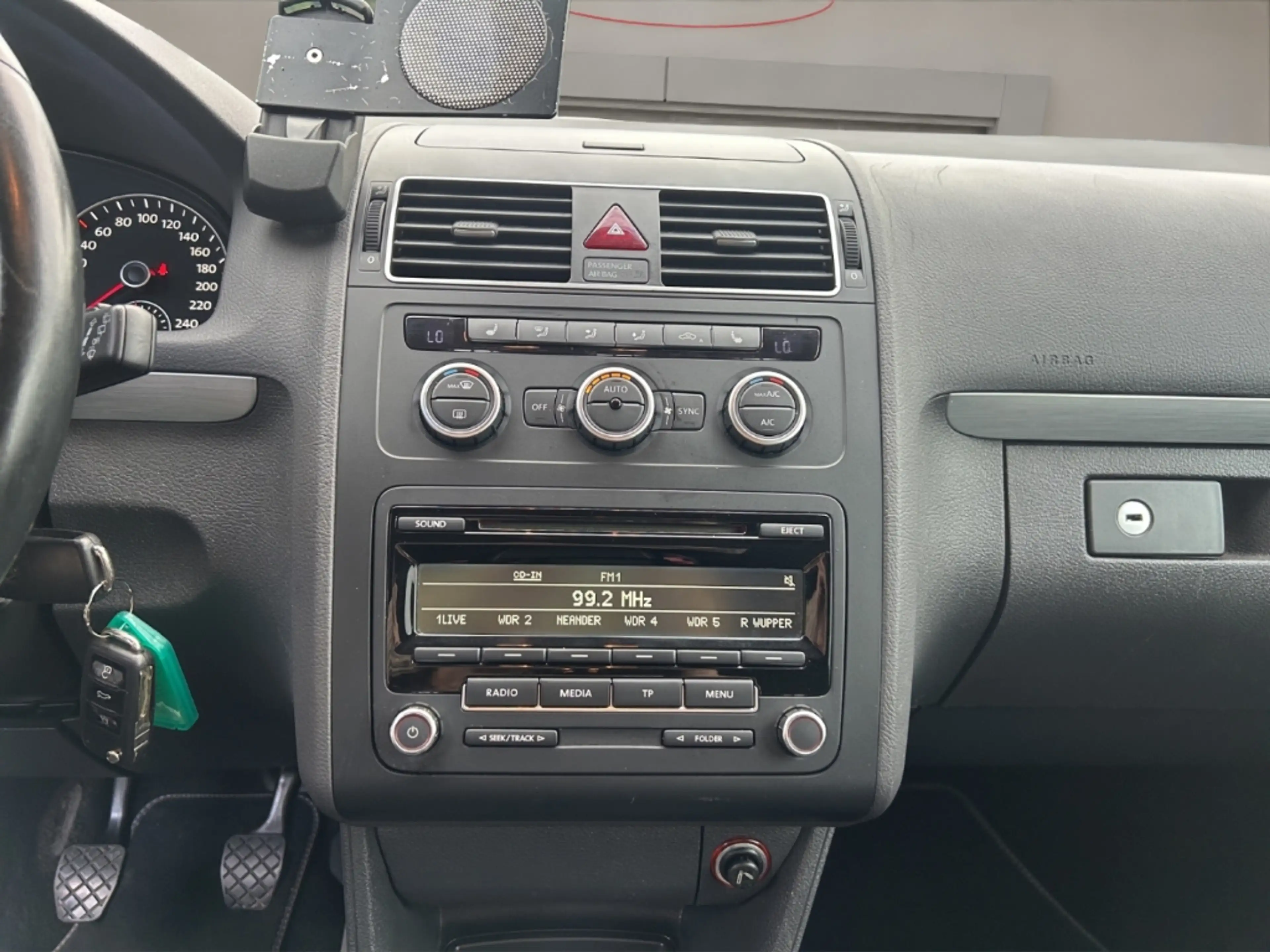 Volkswagen Touran Cup 7-Sitzer, AHK,Xenon,Sitzheizung,Tempomat, PDC — photo 14
