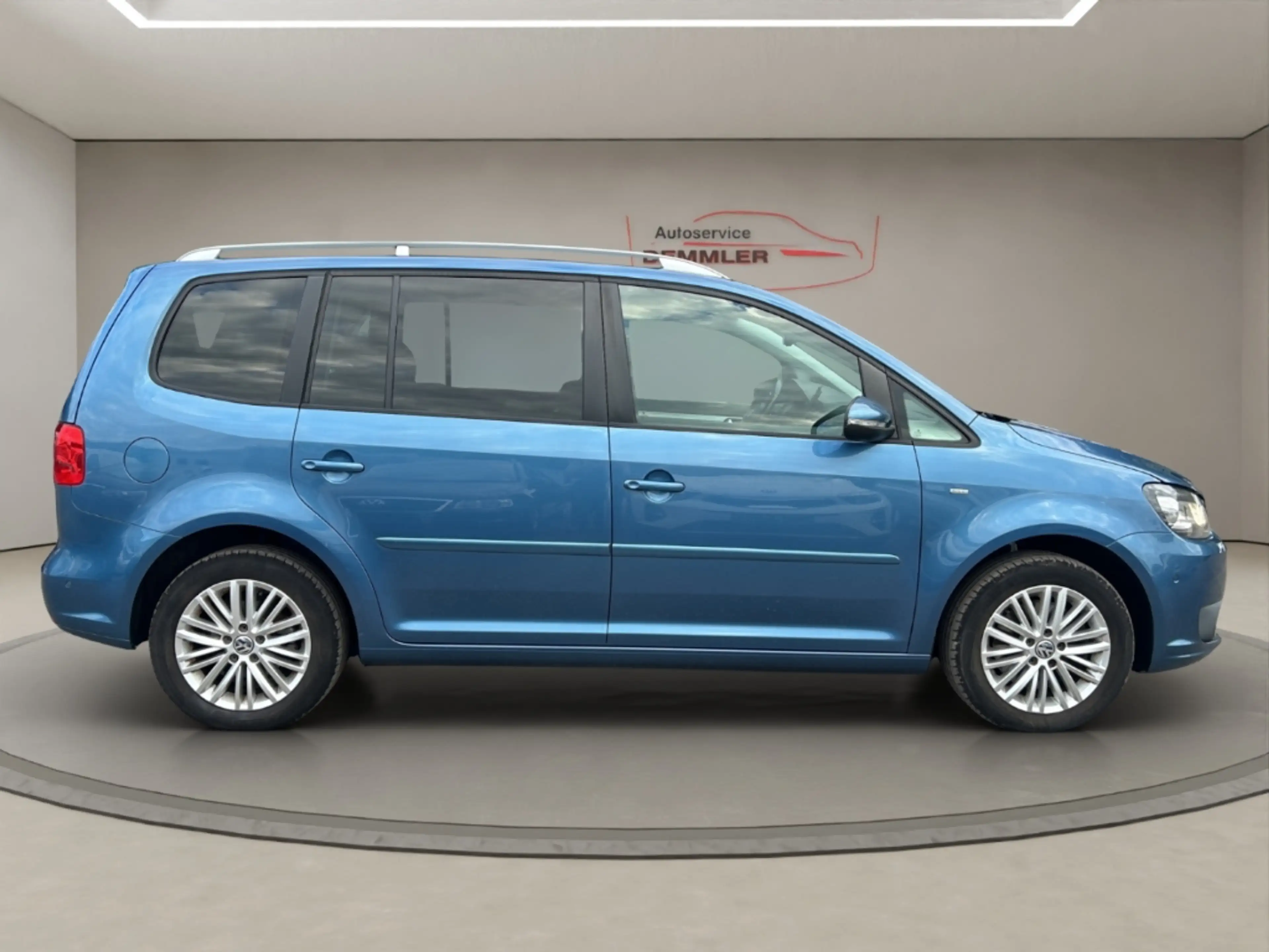 Volkswagen Touran Cup 7-Sitzer, AHK,Xenon,Sitzheizung,Tempomat, PDC — photo 4