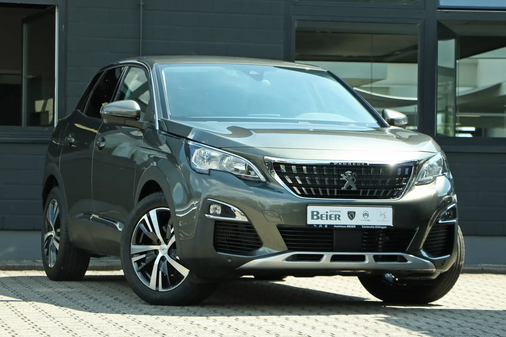 Peugeot 3008 PureTech 180 EAT8 Allure Navi/ Sitzh./ Klimaau. Gris - 2