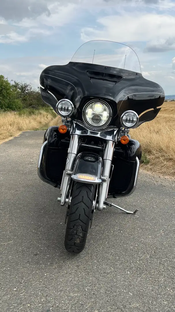 Harley-Davidson Electra Glide Ultra Limited (FLHTK) Чорний - 2