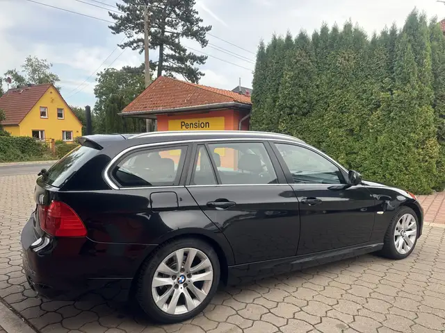 BMW 3 Series view 5