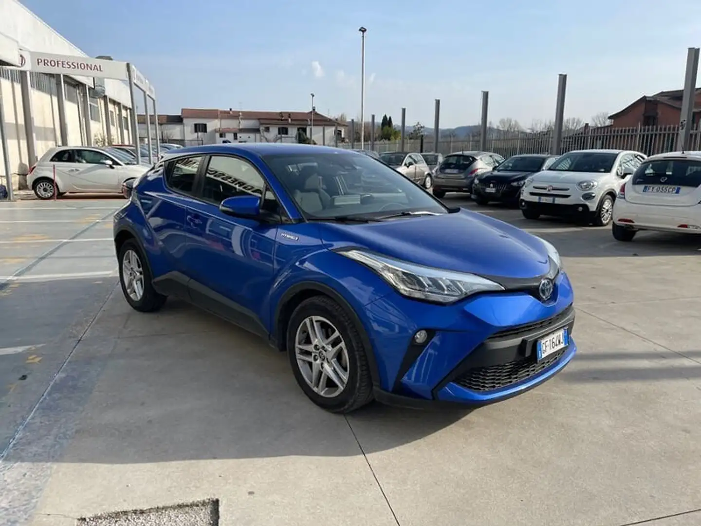 Toyota C-HR 2020 1.8h Business e-cvt Modrá - 1
