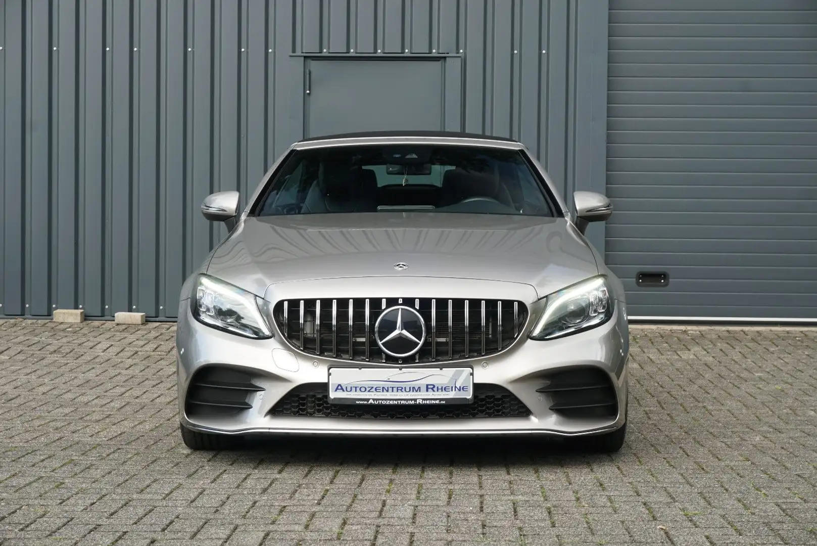 Mercedes-Benz C 220 d Cabrio AMG Airscarf Aircap Kamera Multibe Zilver - 2
