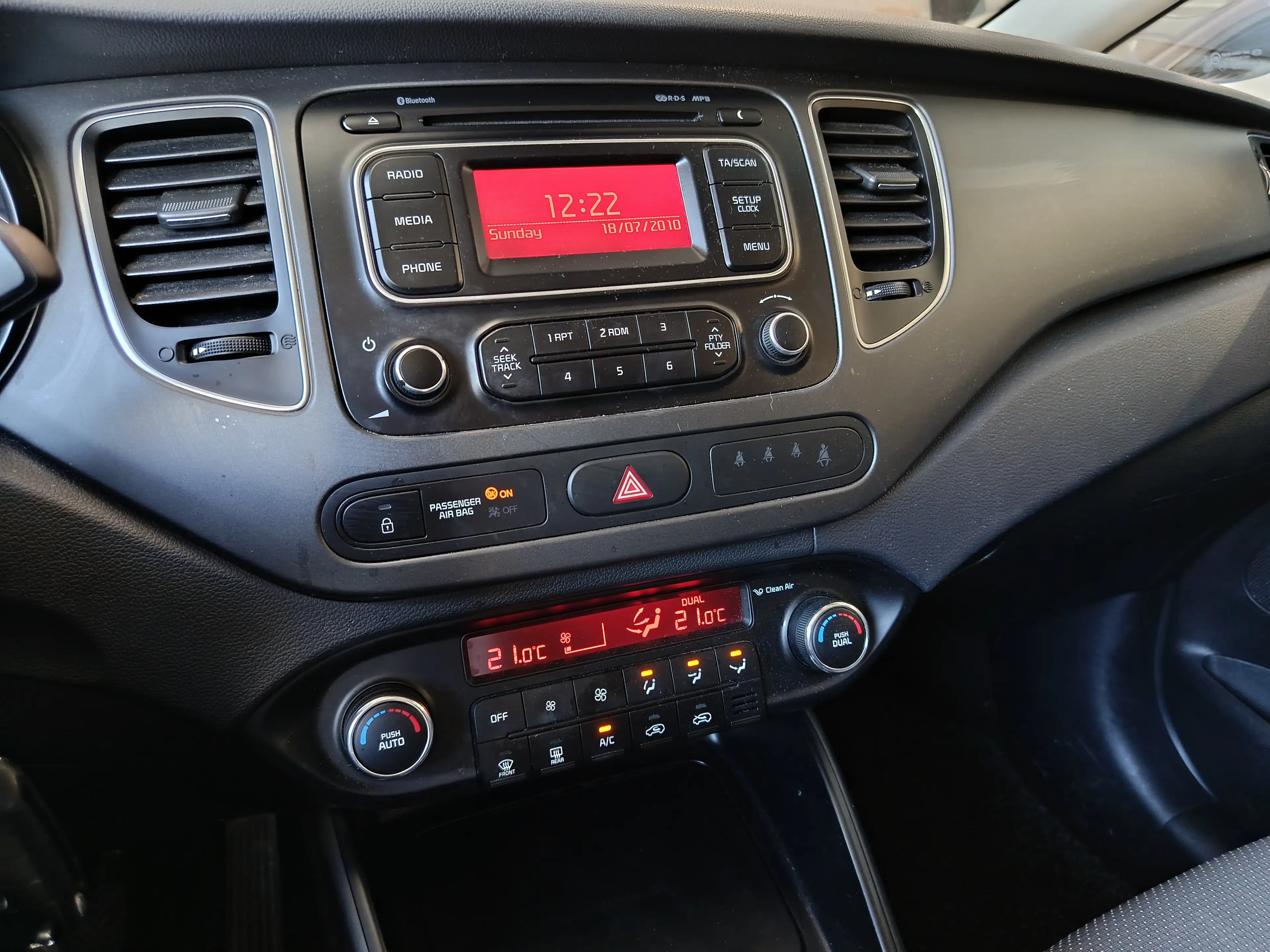 Kia Carens Carens 1.7 CRDI Sense — photo 6
