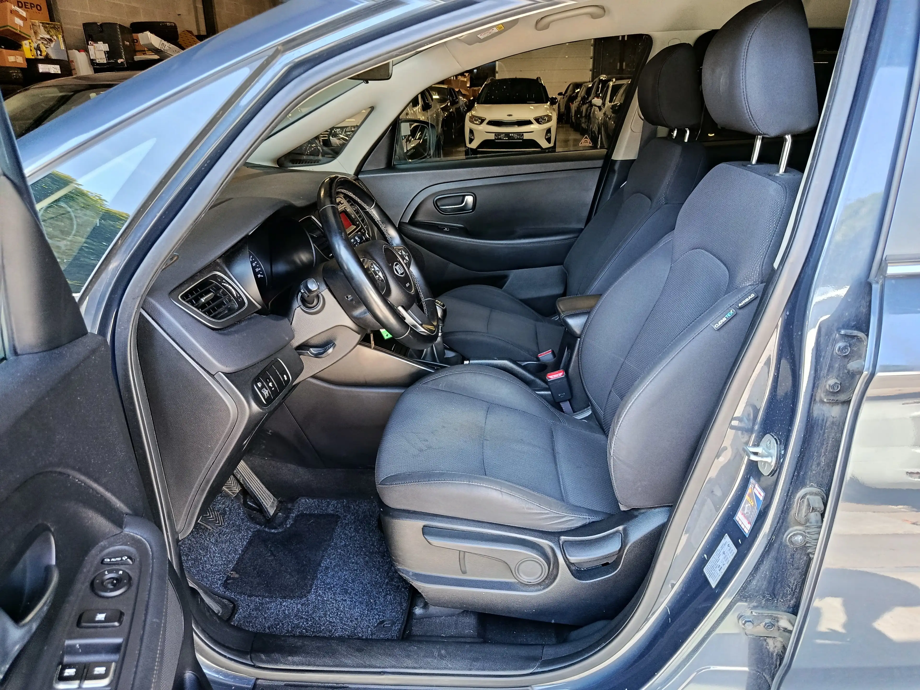 Kia Carens Carens 1.7 CRDI Sense — photo 8