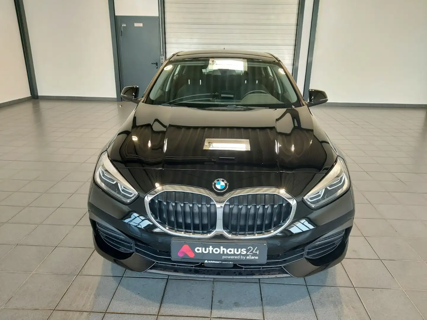 BMW 118 1er - 118i Advantage DAB|PDC|LED|Bluetooth Zwart - 2