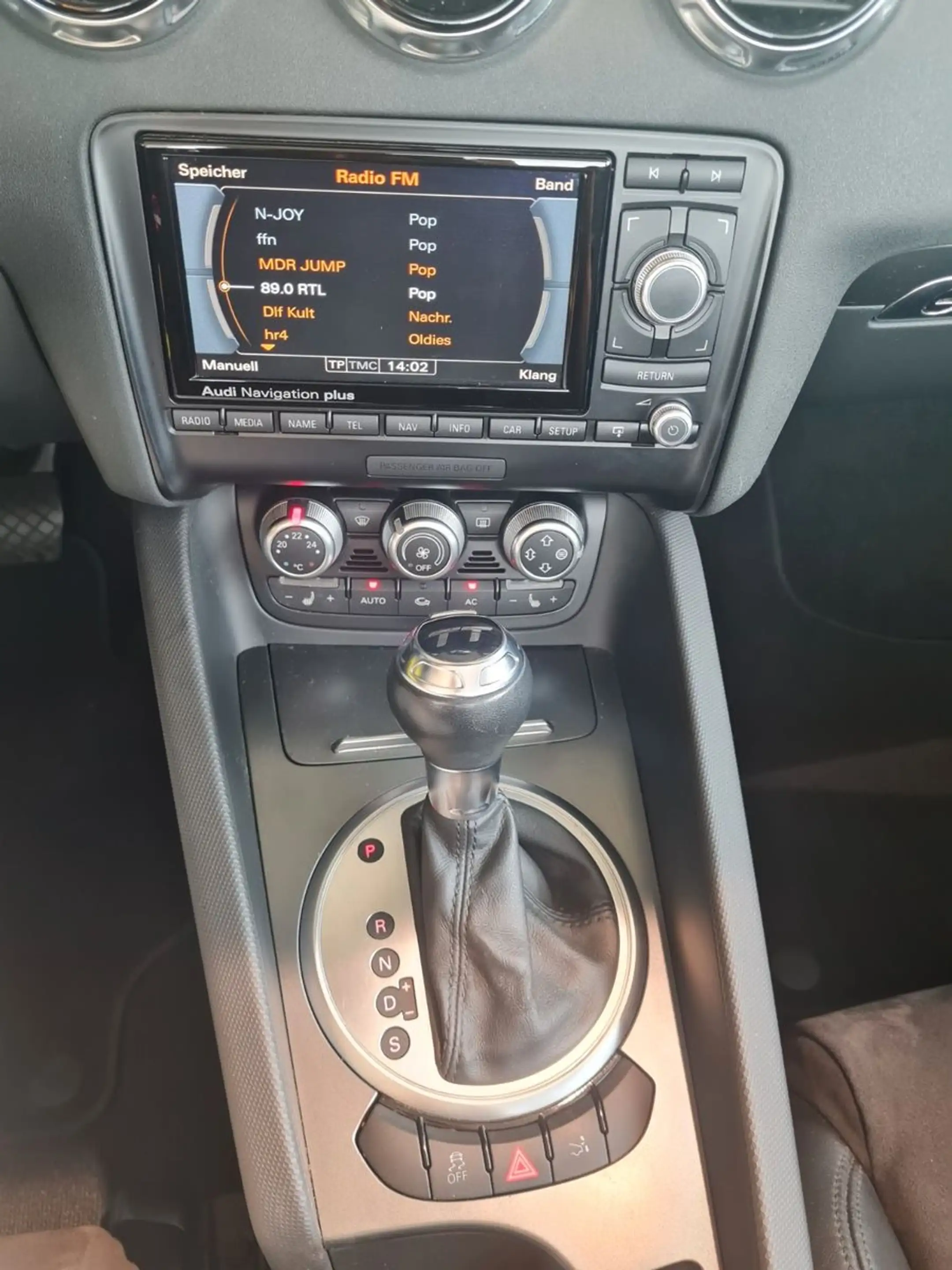 Audi TT Roadster 2.0 TFSI — photo 14