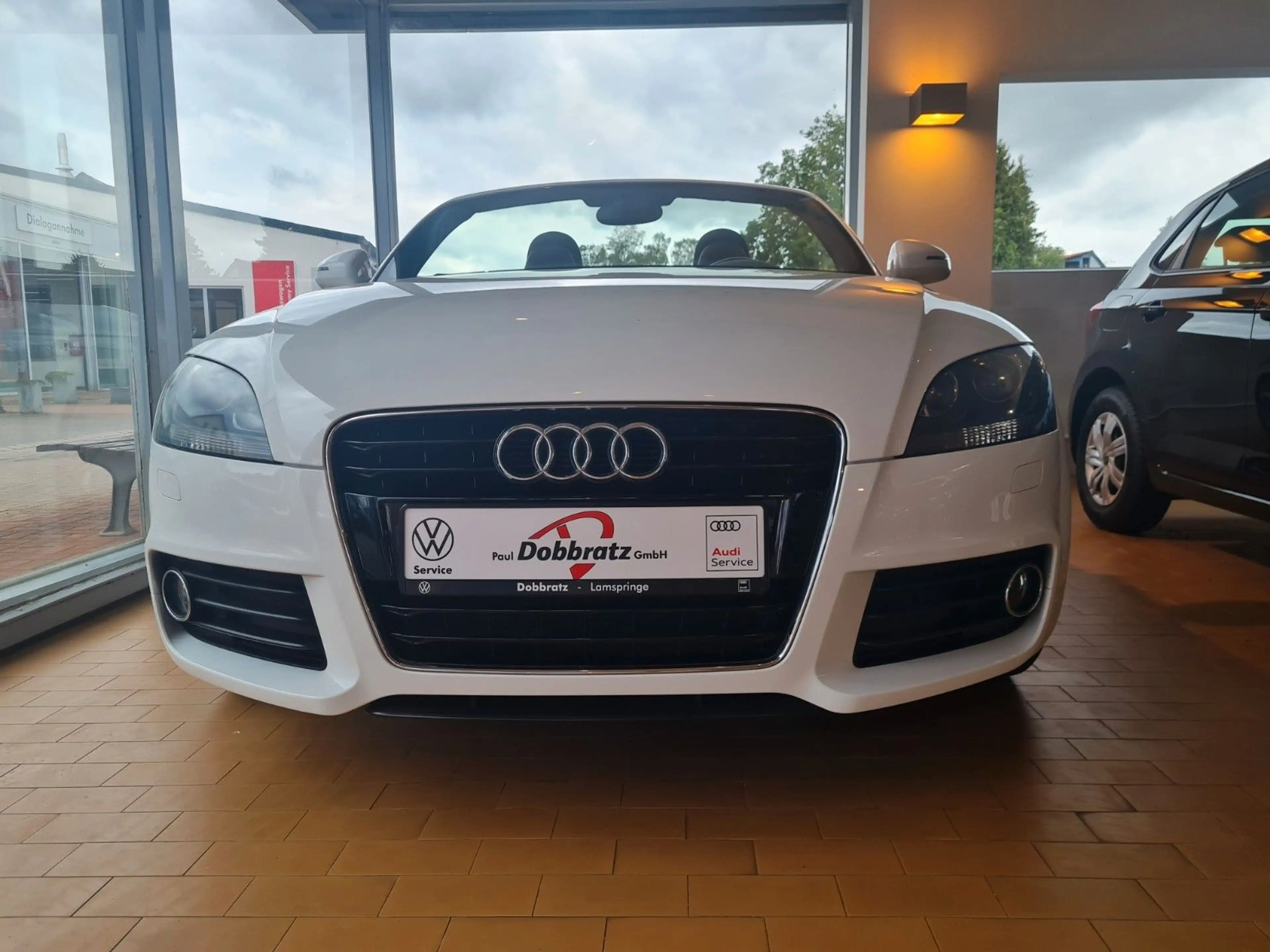 Audi TT Roadster 2.0 TFSI — photo 2