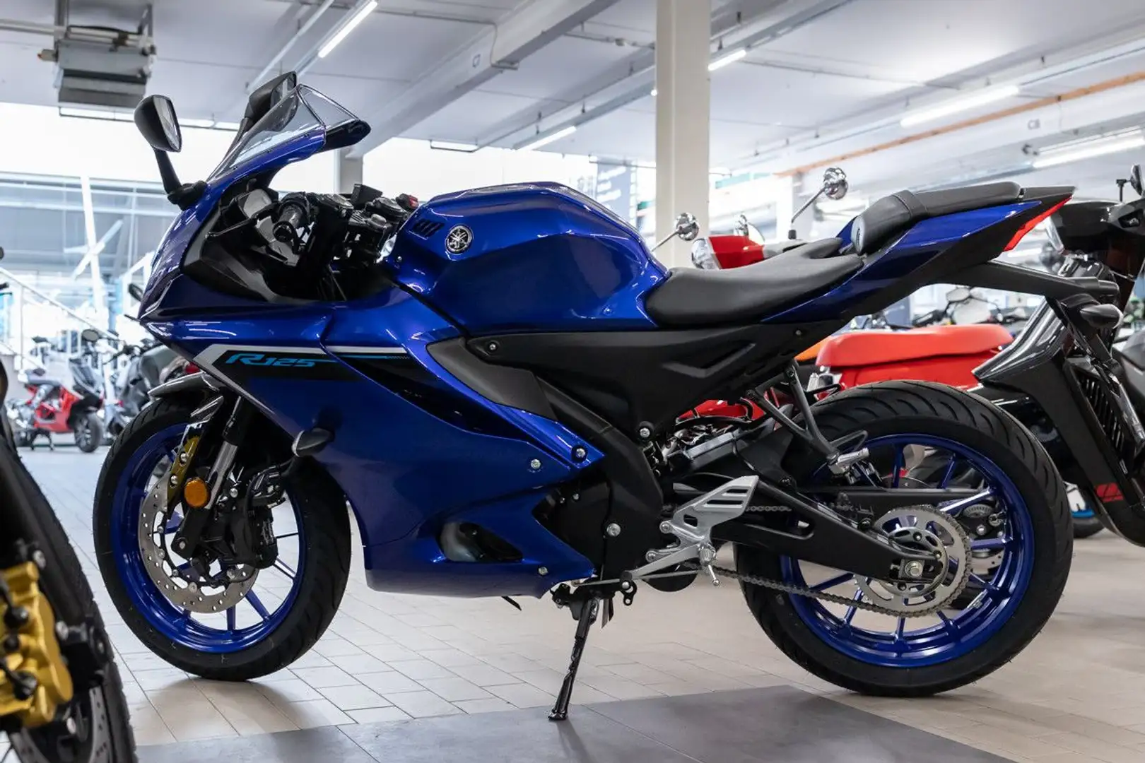 Yamaha R125, Modell 2025, sofort lieferbar Blue - 2