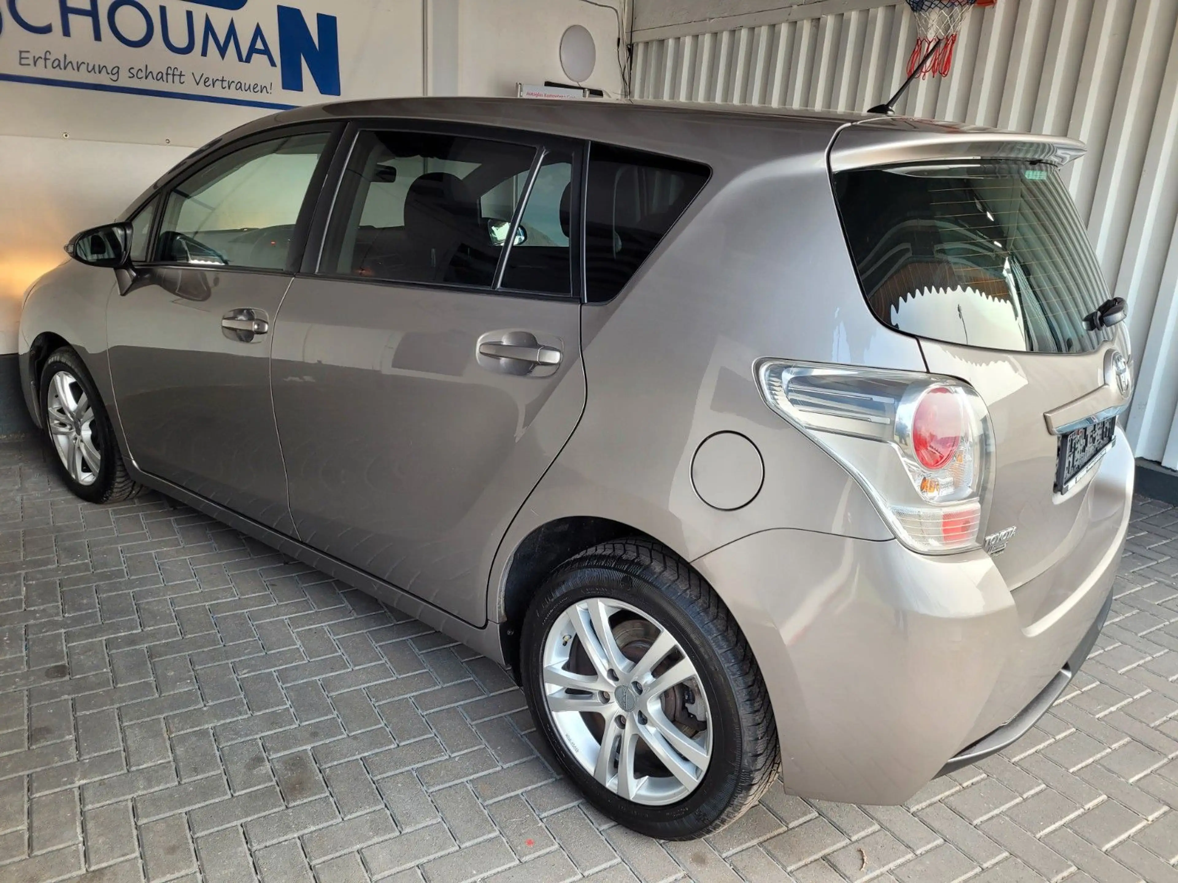 Toyota Verso Comfort*1.BESITZ*NAVI*KAMERA*SCHECKHEFT* — photo 4