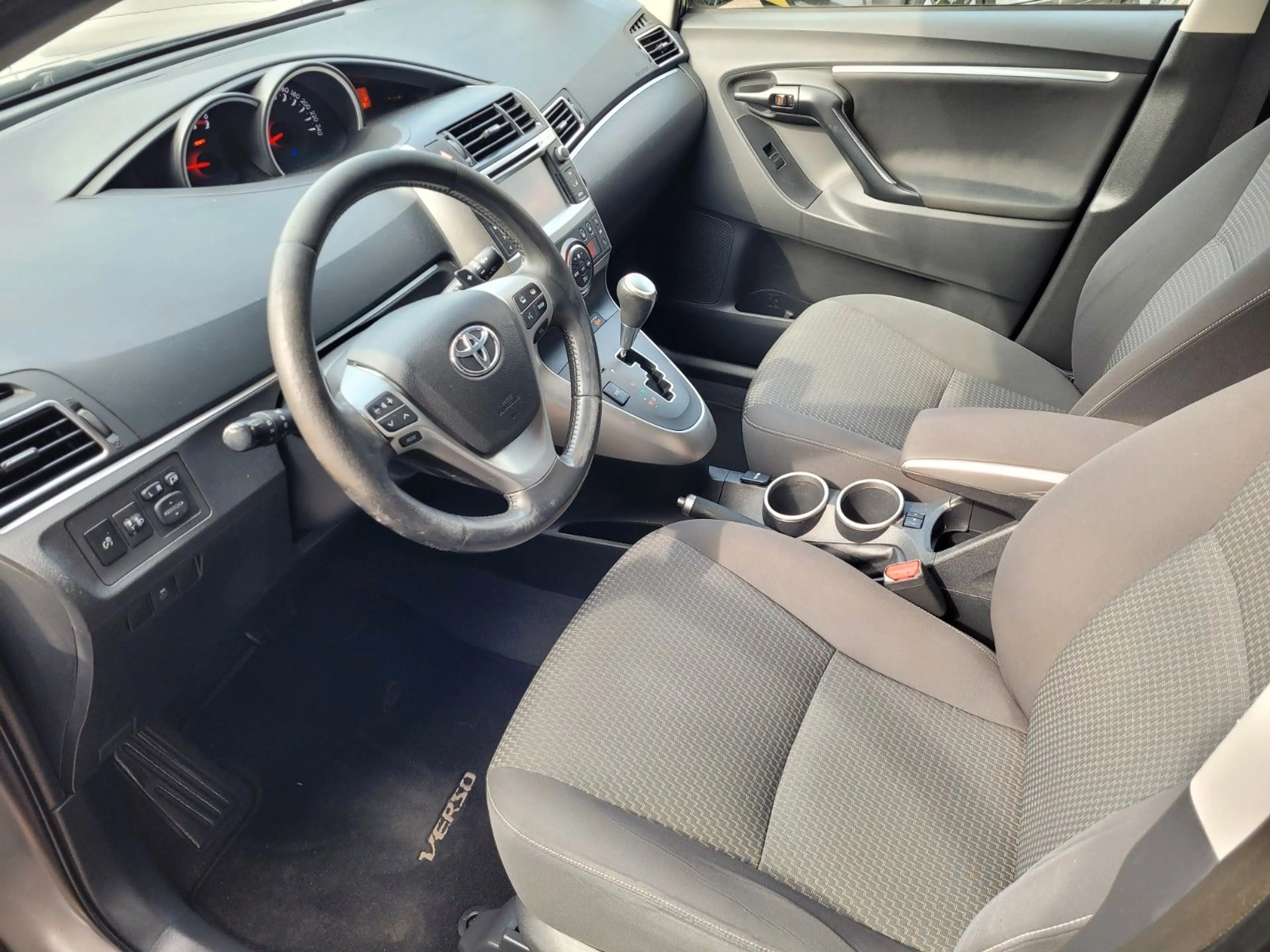 Toyota Verso Comfort*1.BESITZ*NAVI*KAMERA*SCHECKHEFT* — photo 14