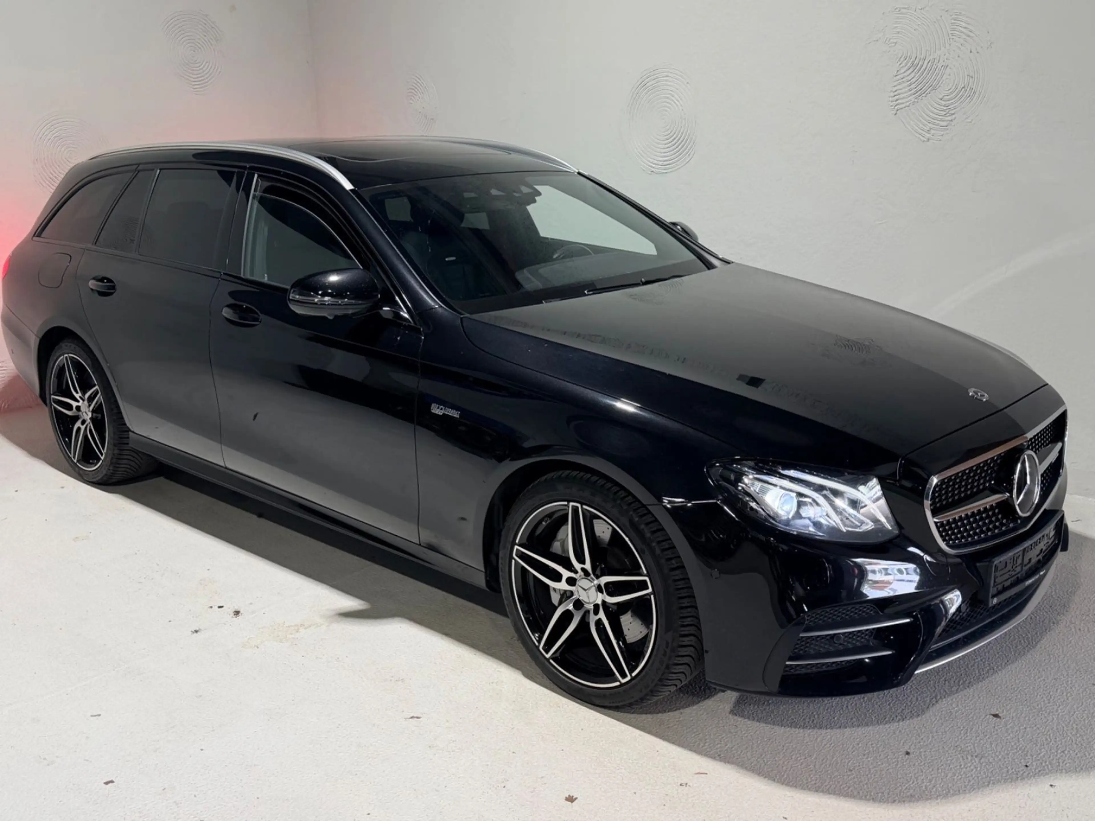 Mercedes-Benz E 43 AMG 4Matic*Schiebedach*360*Leder — photo 5