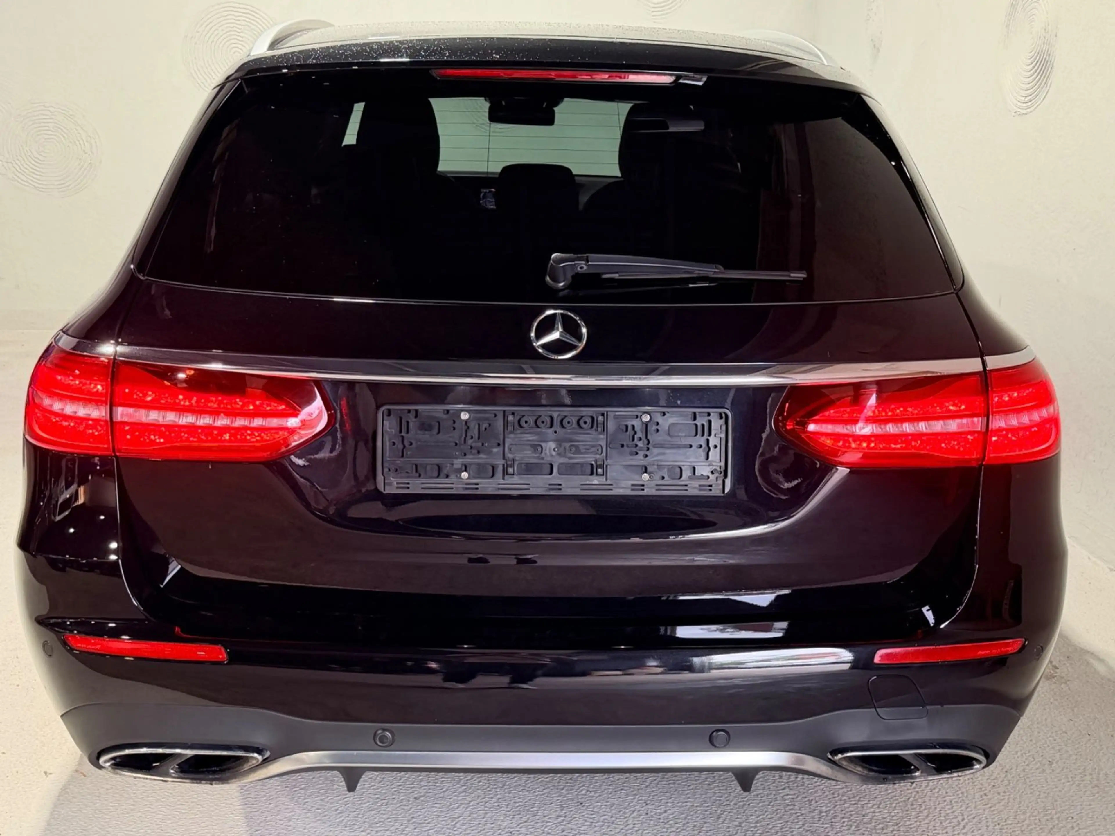 Mercedes-Benz E 43 AMG 4Matic*Schiebedach*360*Leder — photo 8