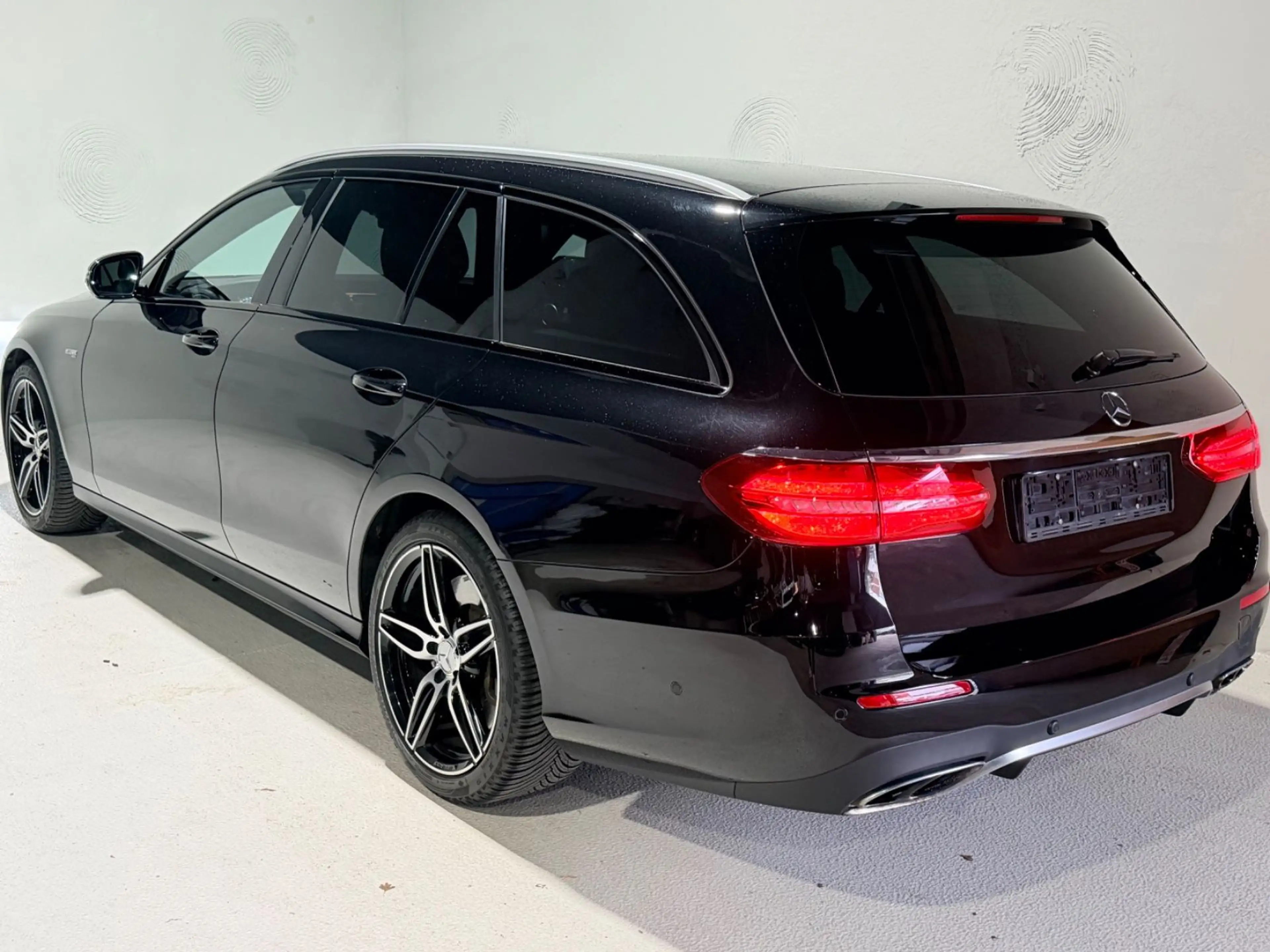 Mercedes-Benz E 43 AMG 4Matic*Schiebedach*360*Leder — photo 7