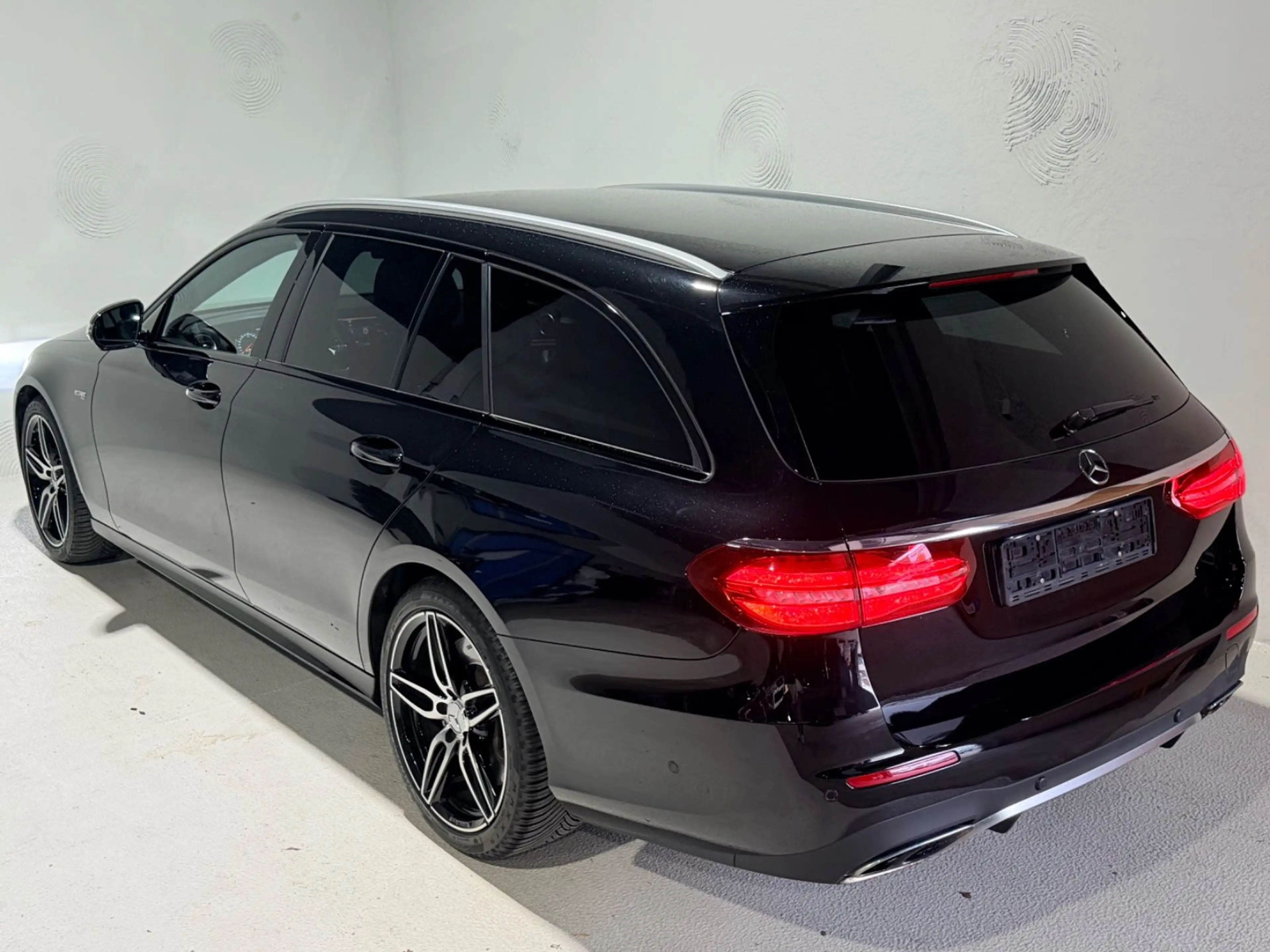 Mercedes-Benz E 43 AMG 4Matic*Schiebedach*360*Leder — photo 6