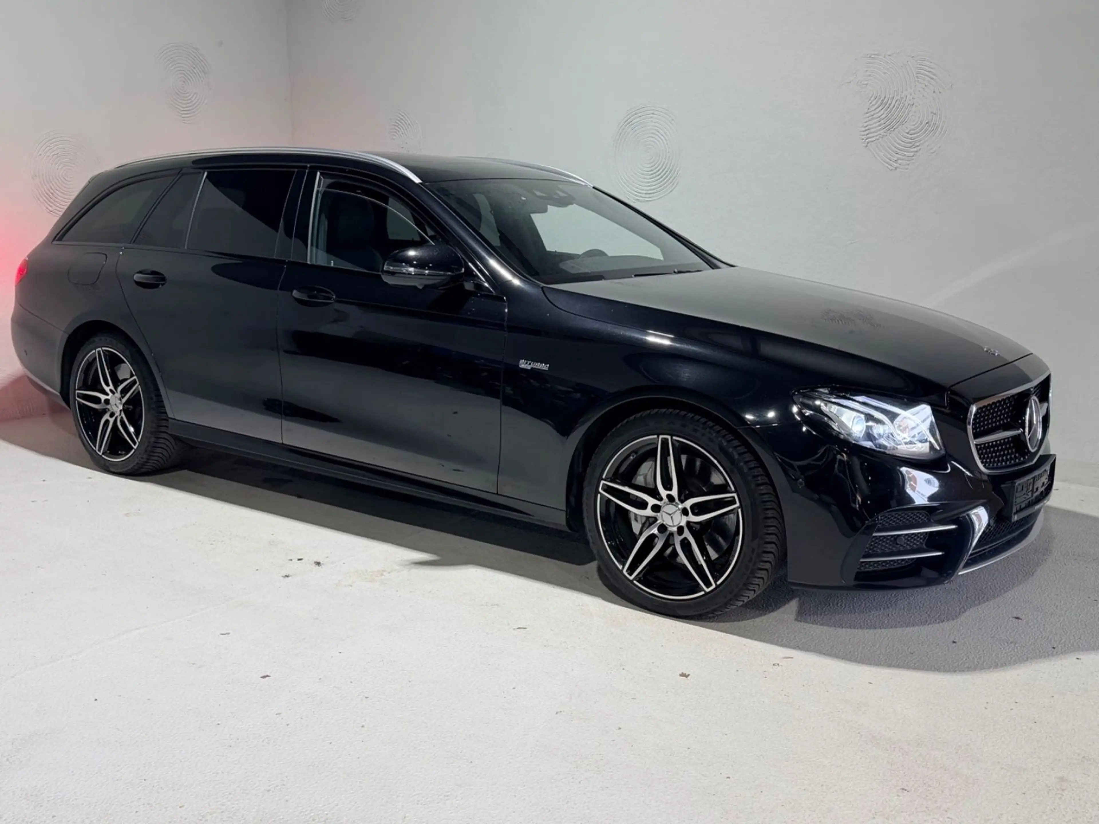 Mercedes-Benz E 43 AMG 4Matic*Schiebedach*360*Leder — photo 4