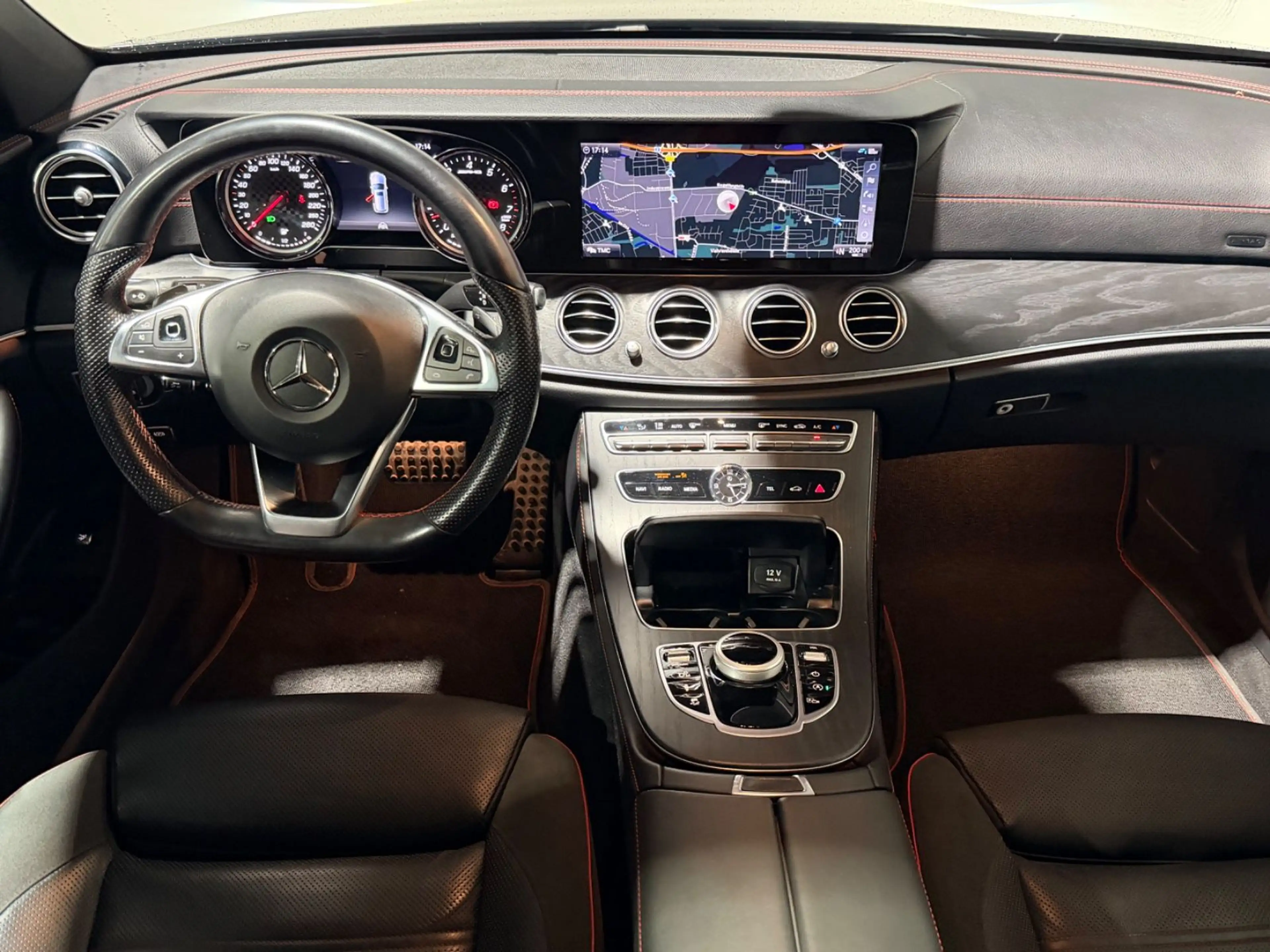Mercedes-Benz E 43 AMG 4Matic*Schiebedach*360*Leder — photo 15