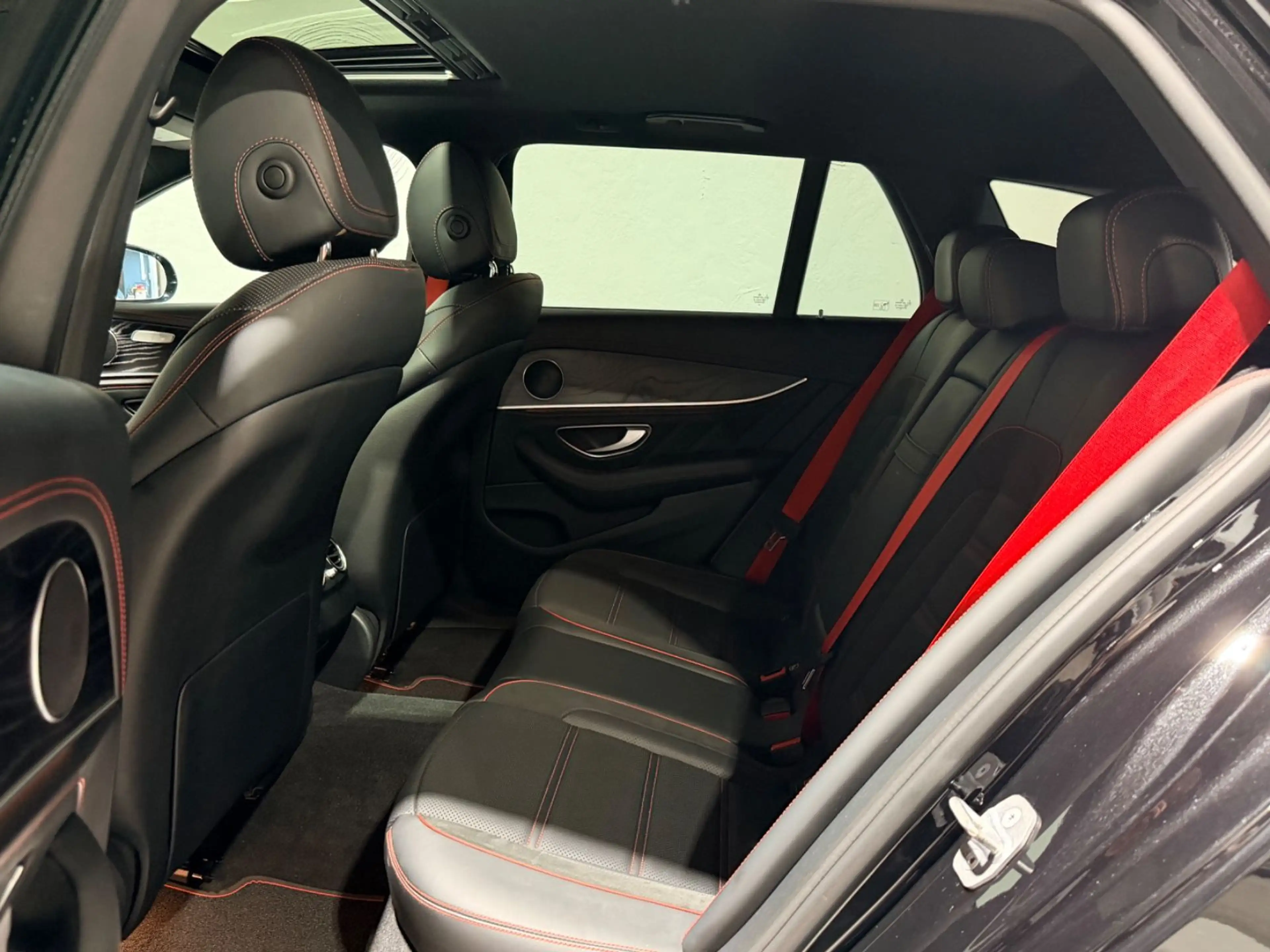 Mercedes-Benz E 43 AMG 4Matic*Schiebedach*360*Leder — photo 14