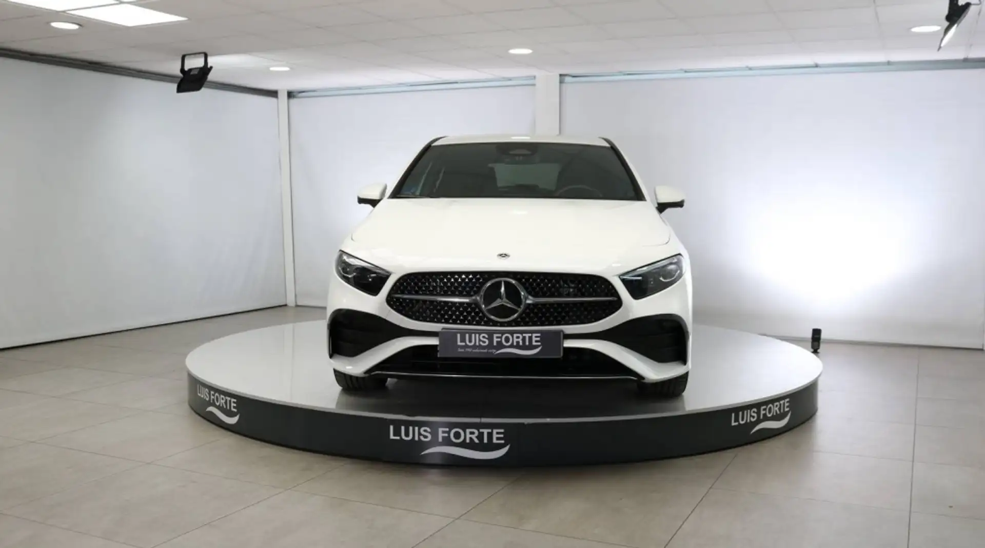 Mercedes-Benz A 250 250e 8G-DCT Blanc - 2