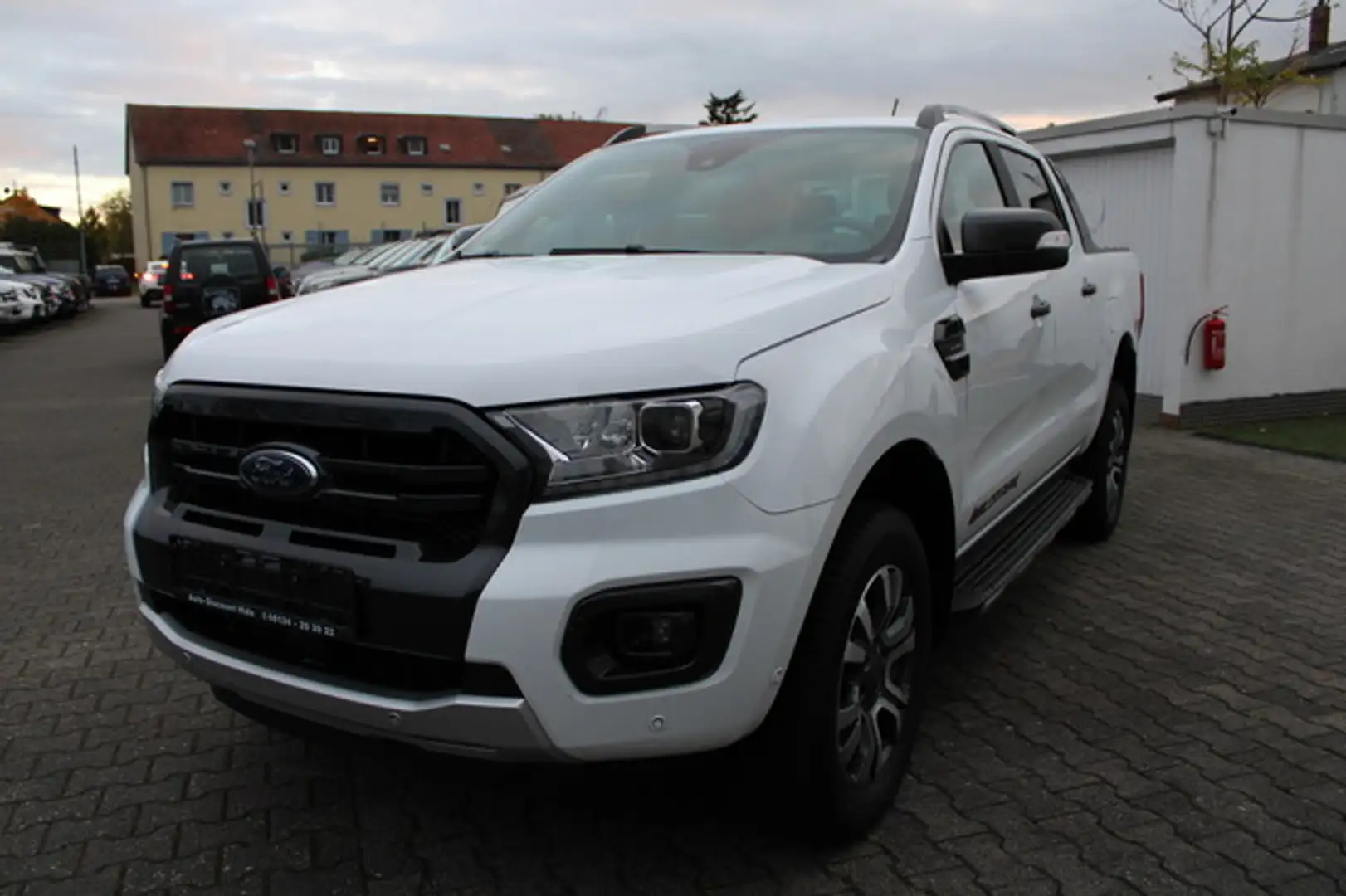 Ford Ranger Wildtrak 4x4 Doka *STHZ*Rollo* Weiß - 1