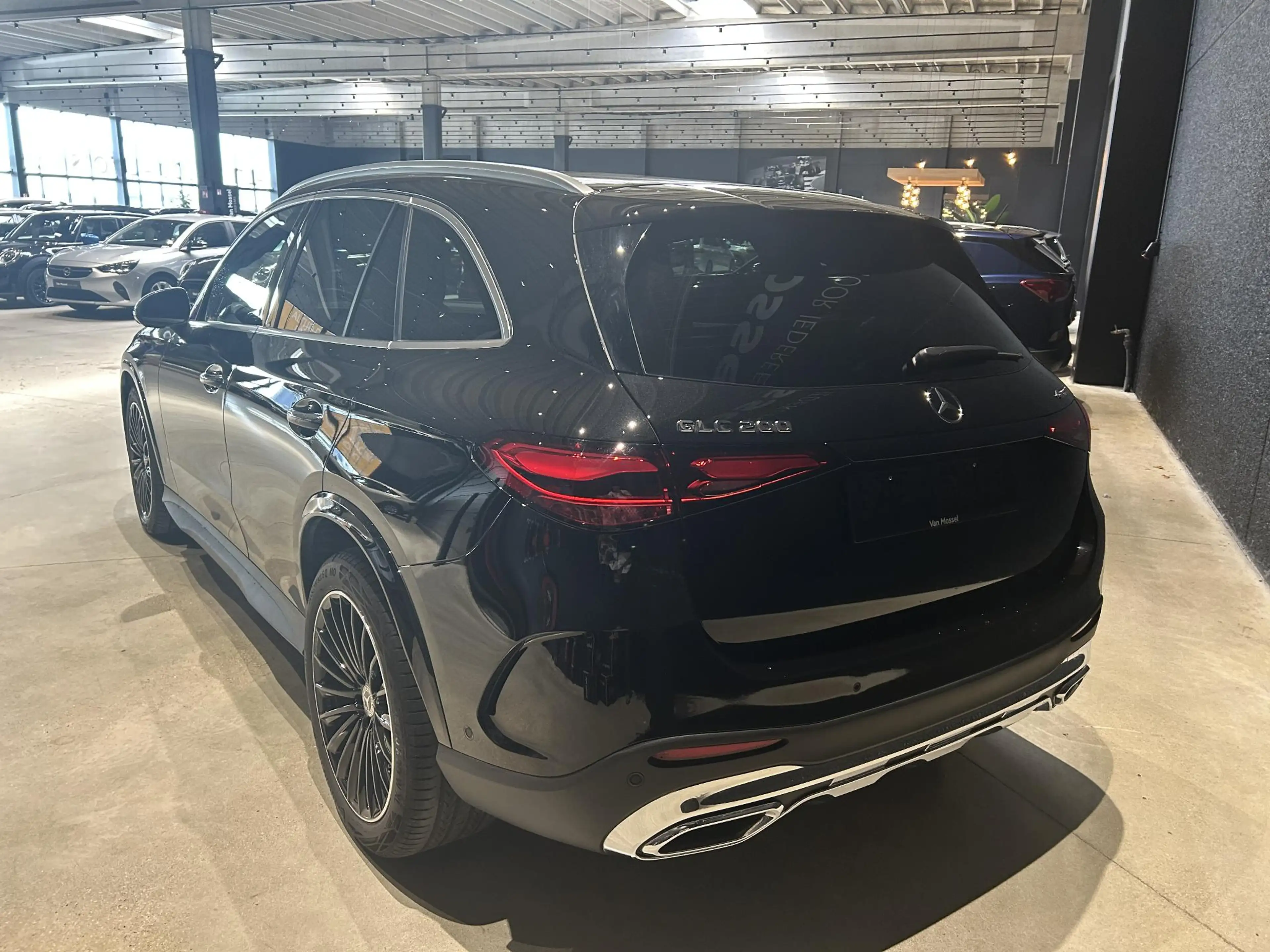 Mercedes-Benz GLC 200 GLC 4MATIC Star Edition NAVI | CARPLAY | LEDER | S — photo 3