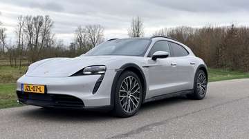 93 kWh | Cross Turismo | 20” | Sport Chrono