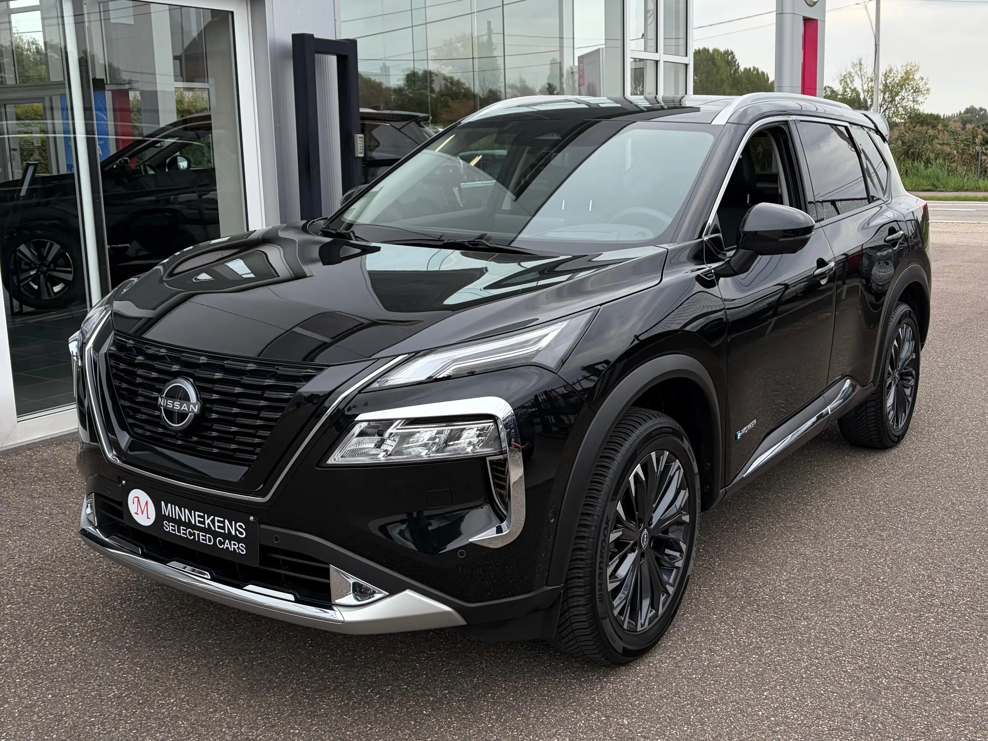 Nissan X-Trail X-Trail 1.5 e-Power e-4ORCE 4WD Tekna + Glass roof — photo 2