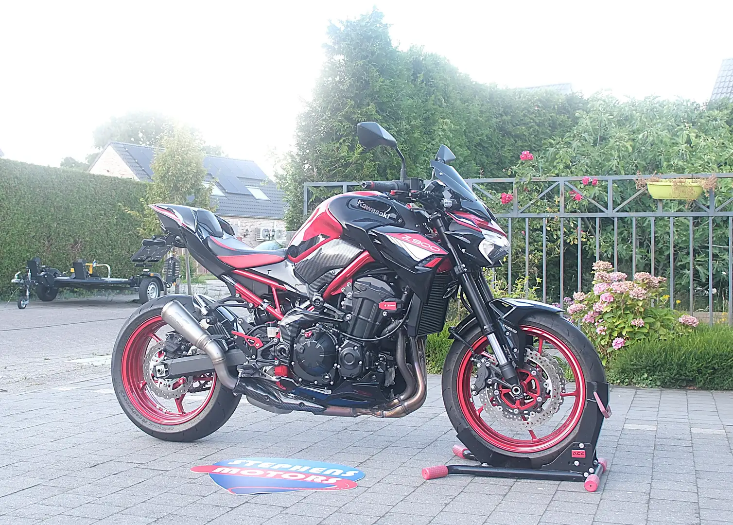 Kawasaki Z 900 Candy Persimmon Red / Ebony Rood - 2