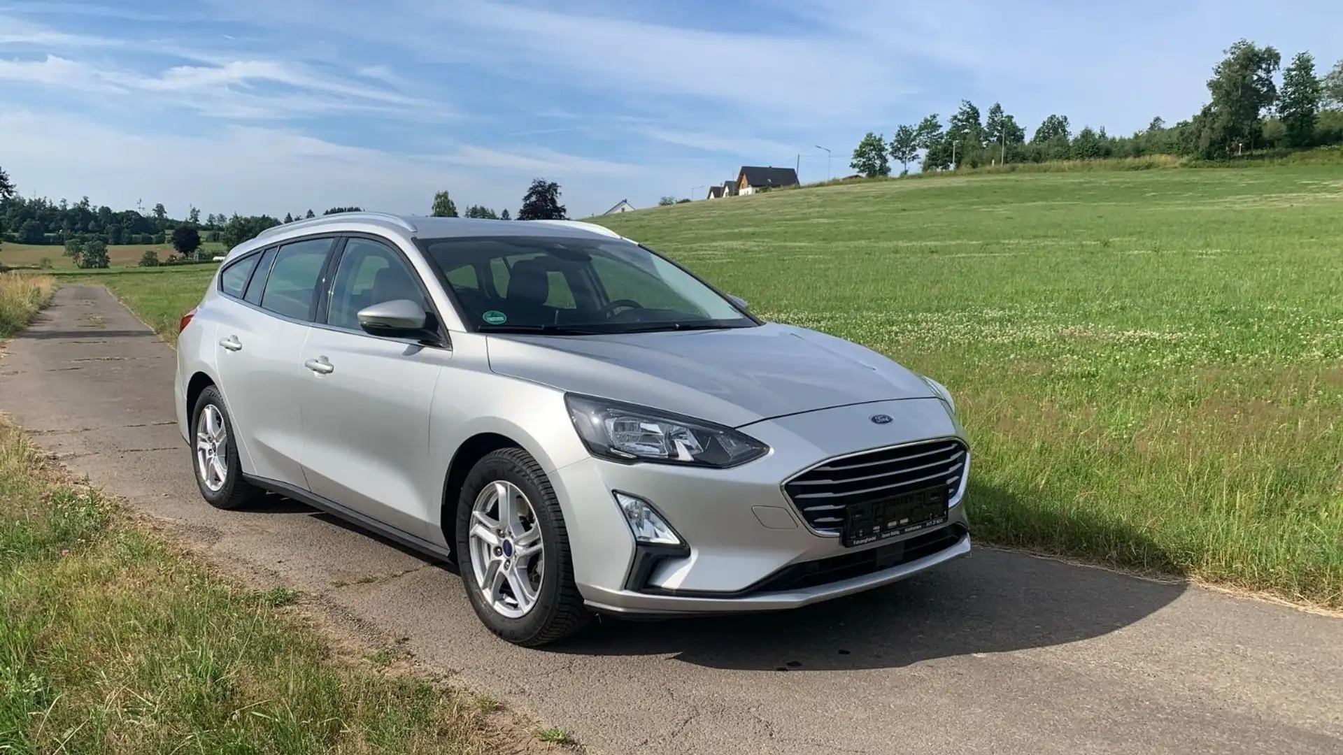 Ford Focus Turnier Cool & Connect Diesel 120ps Argent - 1