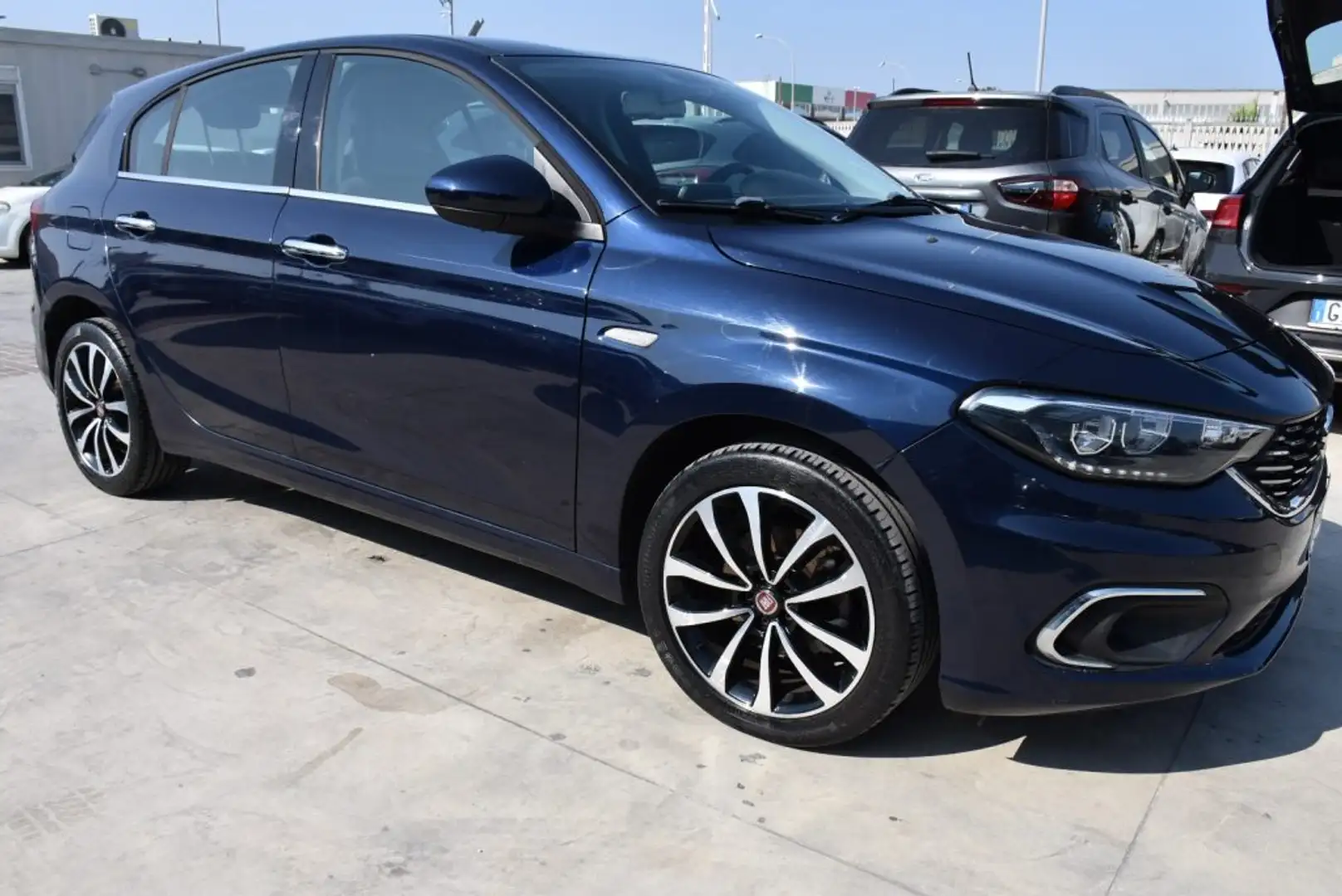 Fiat Tipo 1.6 Mjt S&S 5 porte Lounge *Telecamera* Bleu - 2
