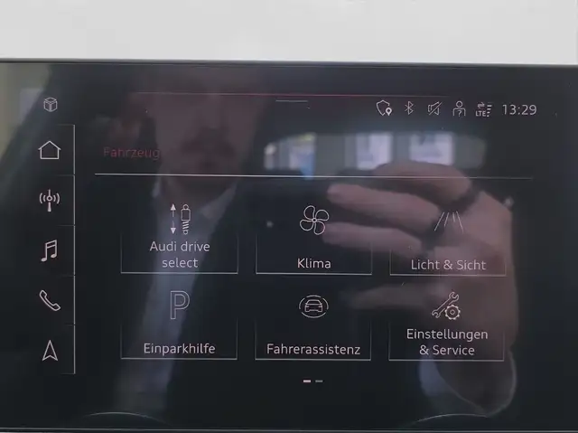 Audi Q2 view 14